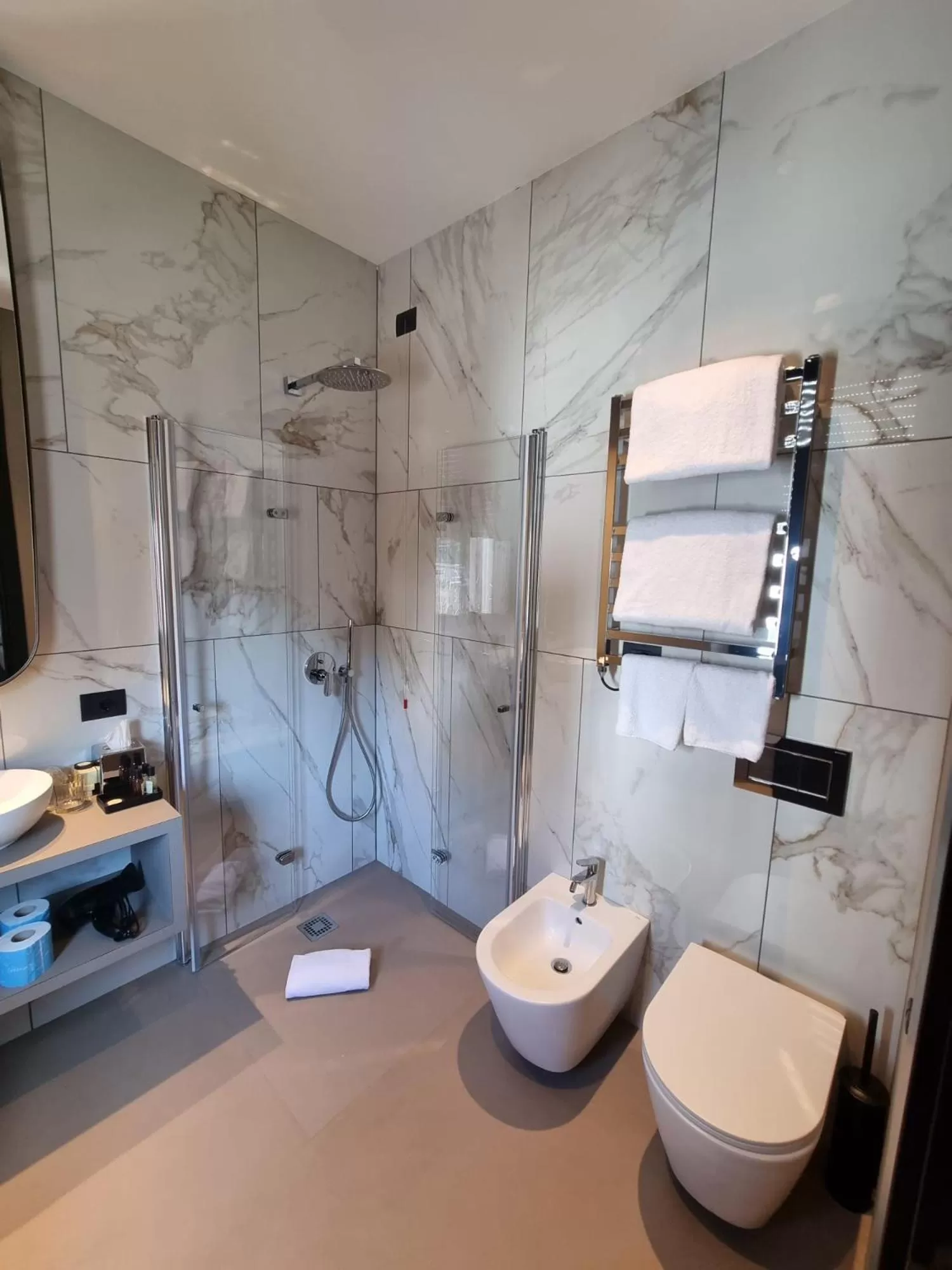 Bathroom in Grand Hotel Passetto