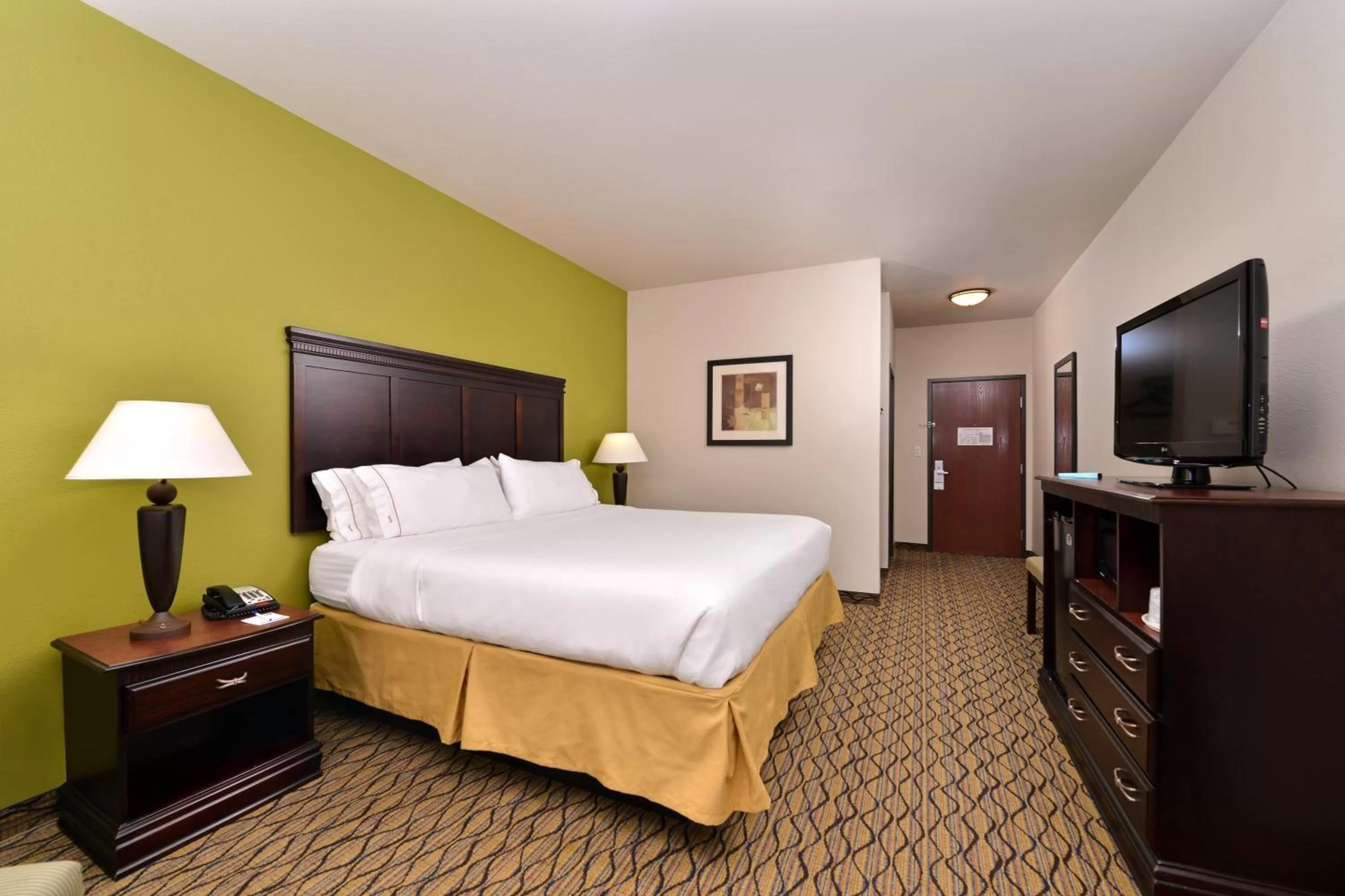 Photo of the whole room in Holiday Inn Express Hotel & Suites Sherman Highway 75 by IHG