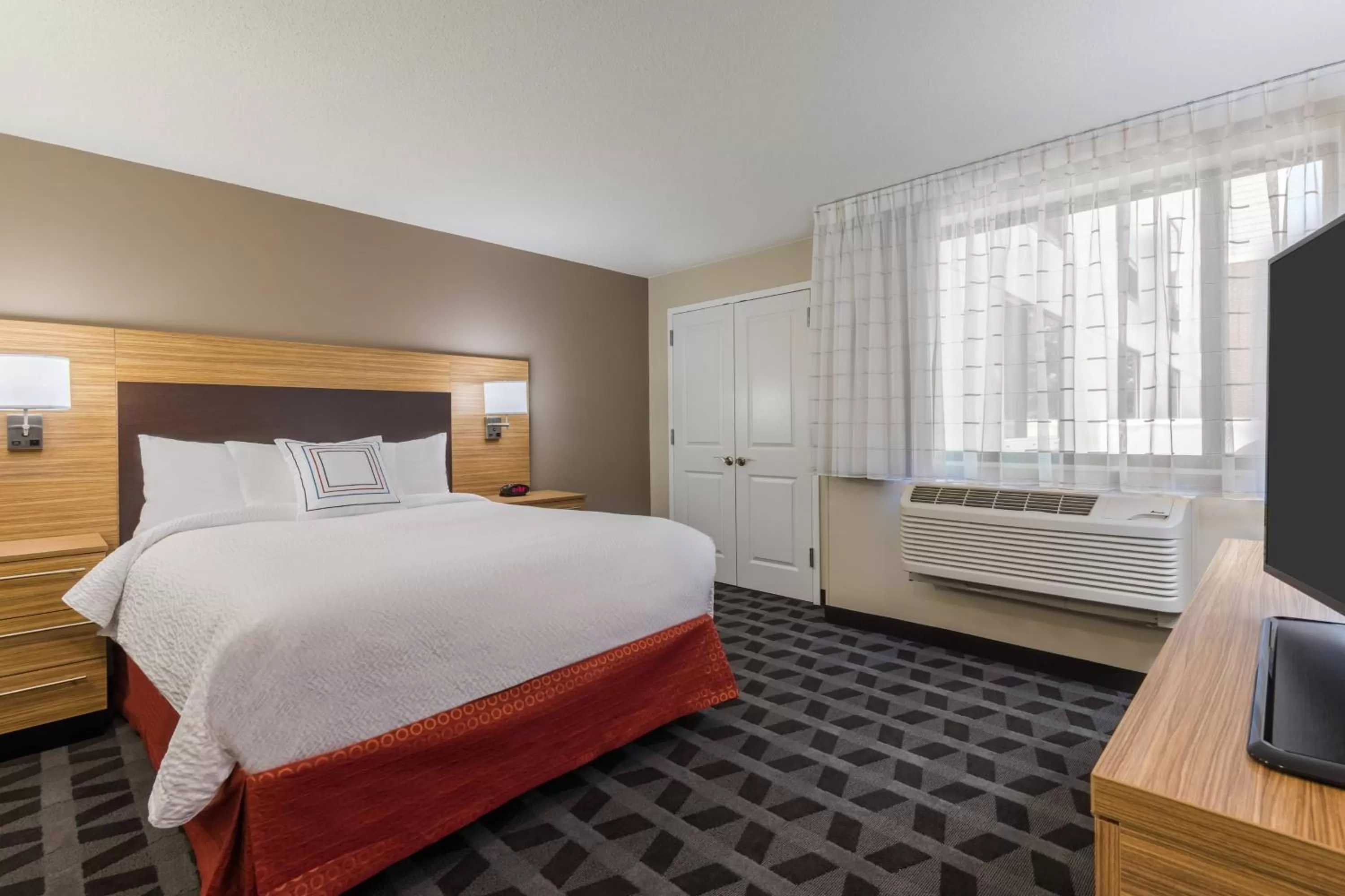 One-Bedroom Queen Suite with Sofa Bed - Hearing Accessible in TownePlace Suites by Marriott Latham Albany Airport
