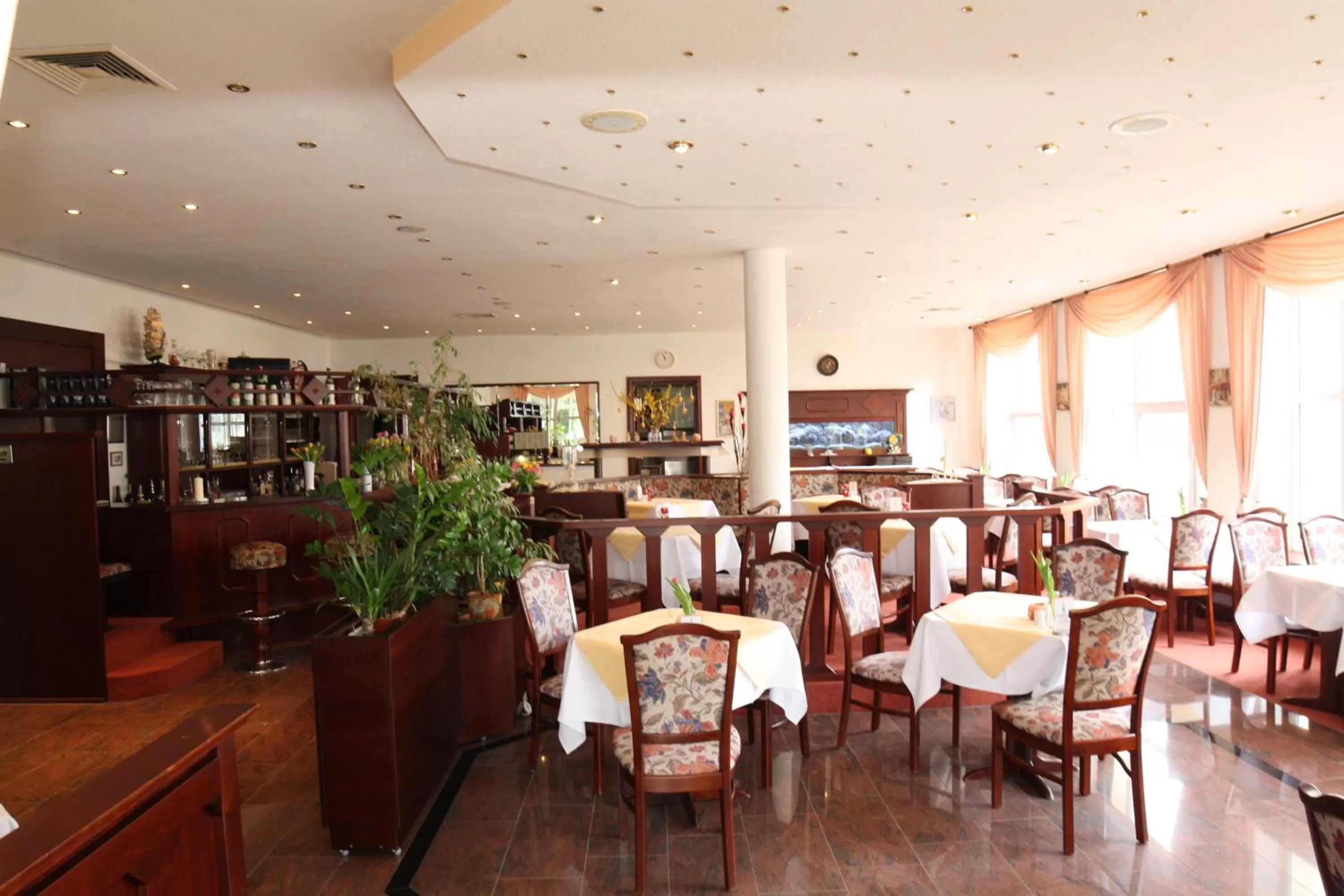 Restaurant/Places to Eat in Hotel Poseidon