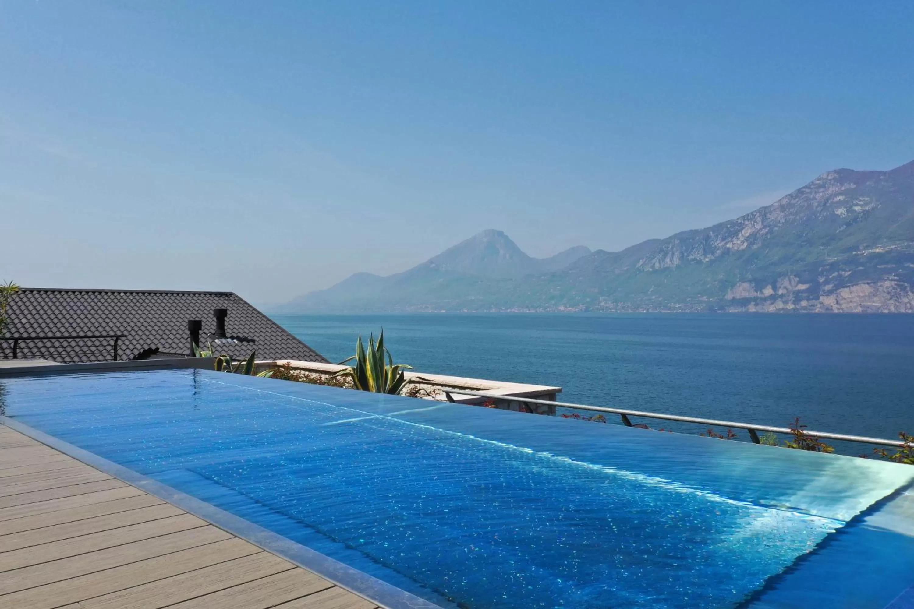 Swimming Pool in Sunset Residence