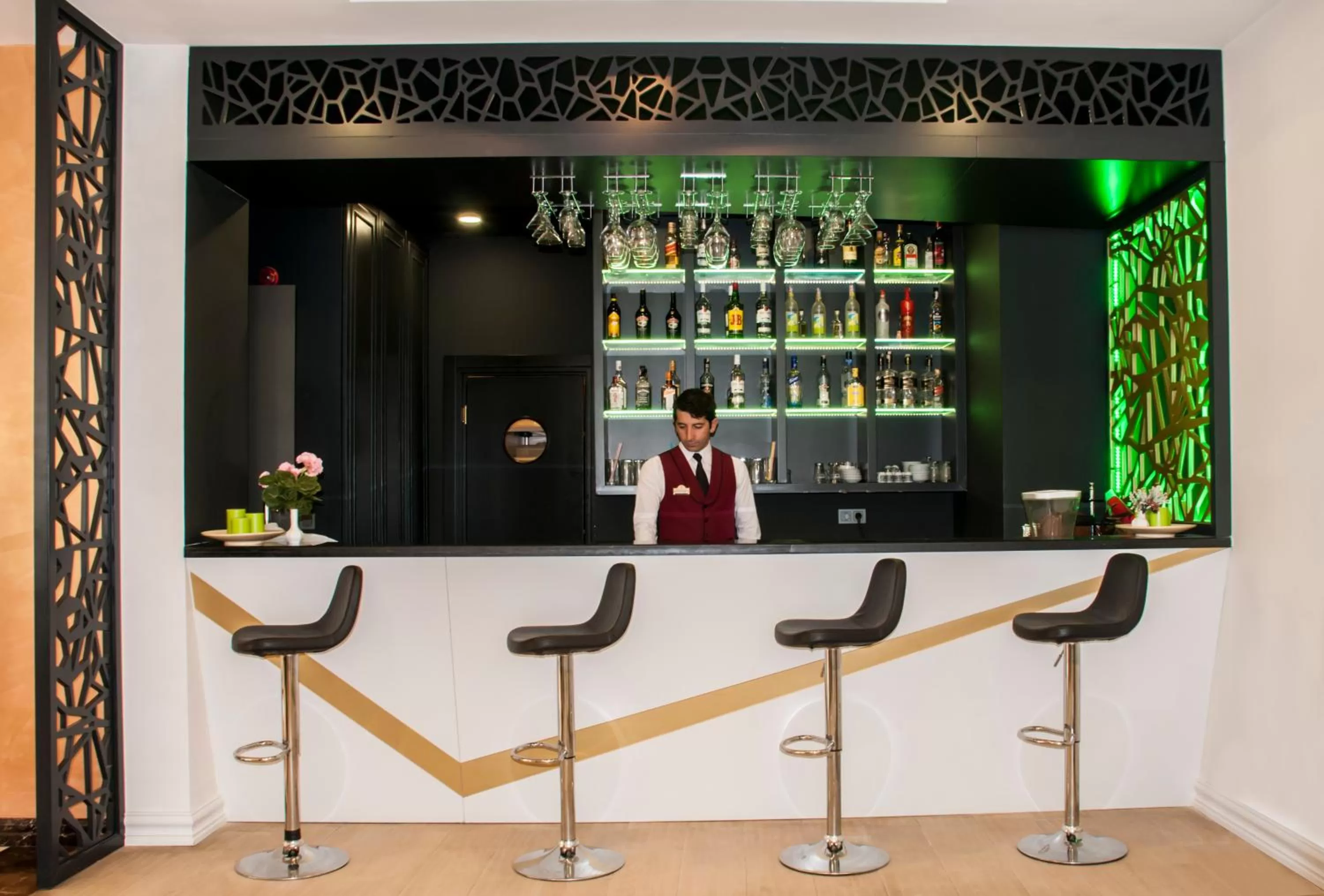 Restaurant/places to eat in Dencity Hotels & Spa