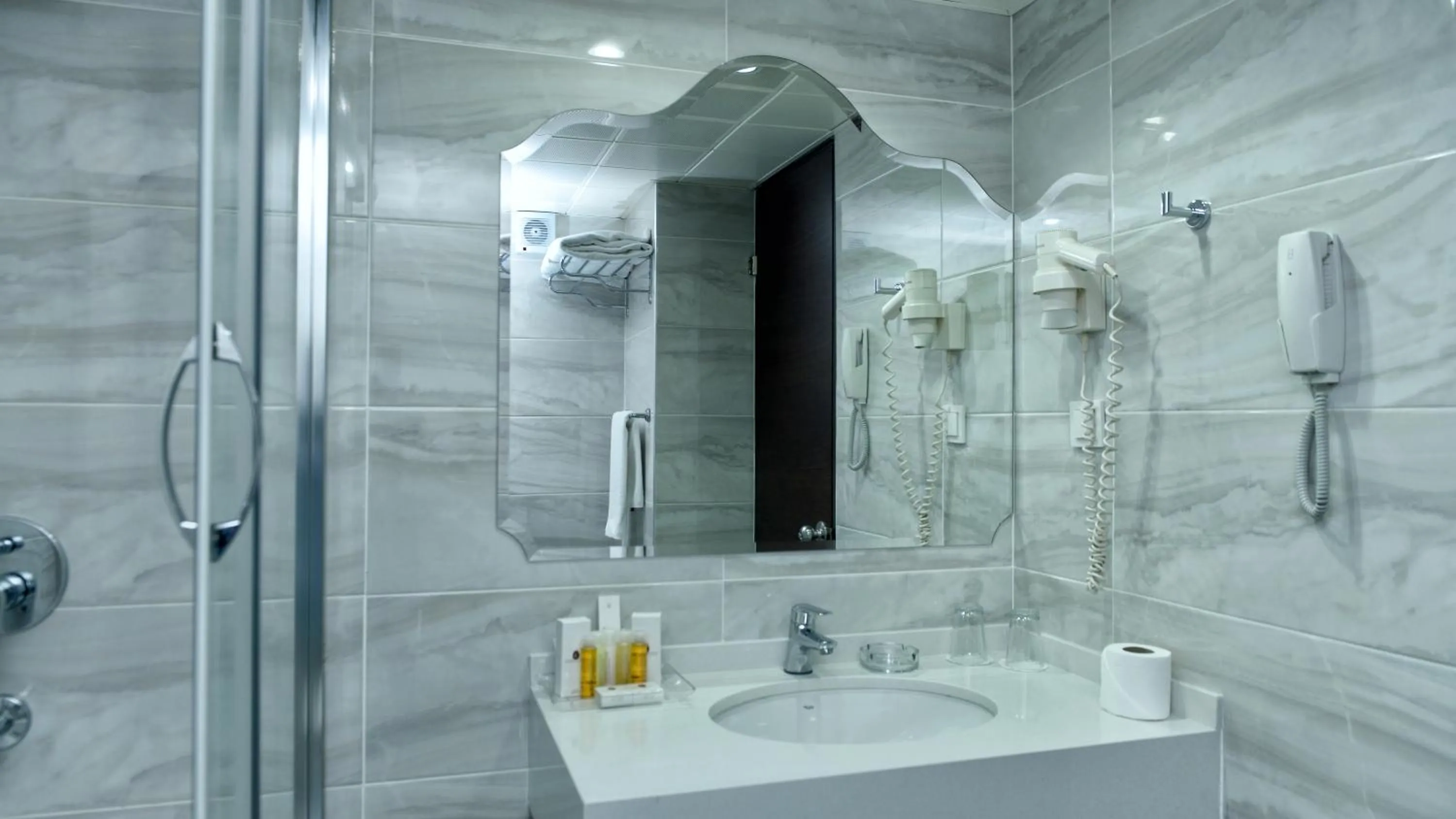 Bathroom in Kaya Prestige Oteli