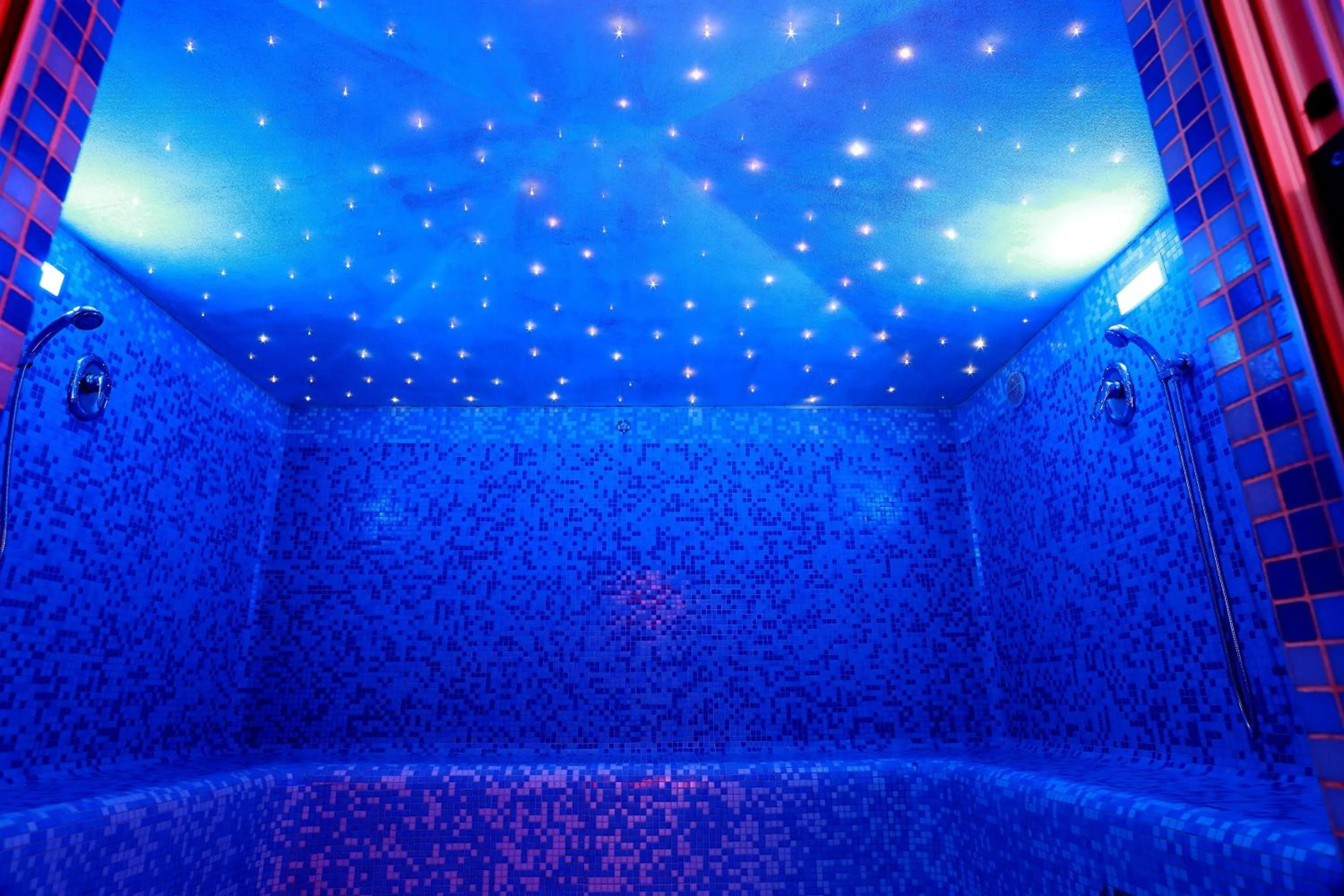 Steam room in Impero Hotel Beauty & Spa - Bike Hotel