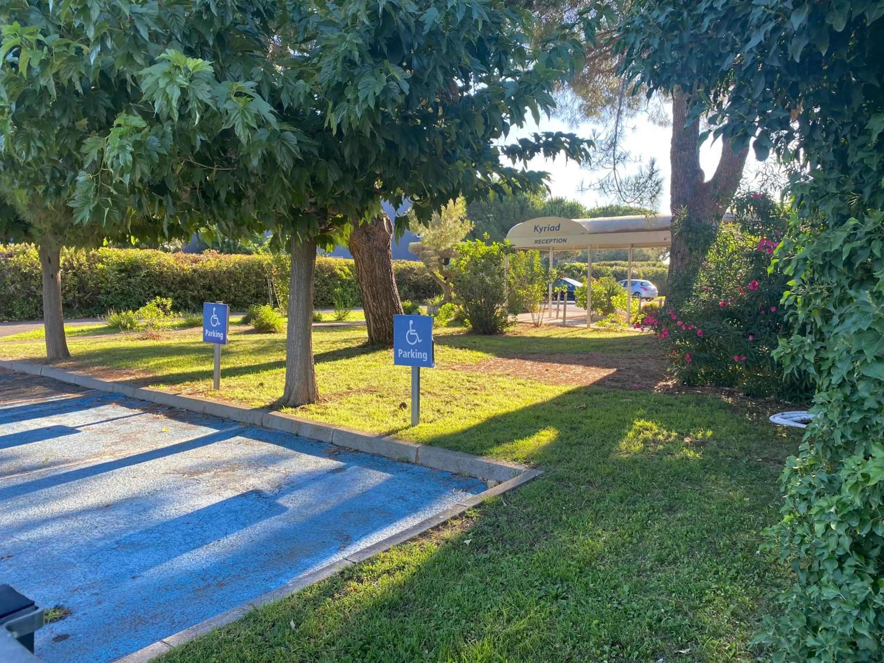 Parking in Kyriad Montpellier Aéroport - Gare Sud de France