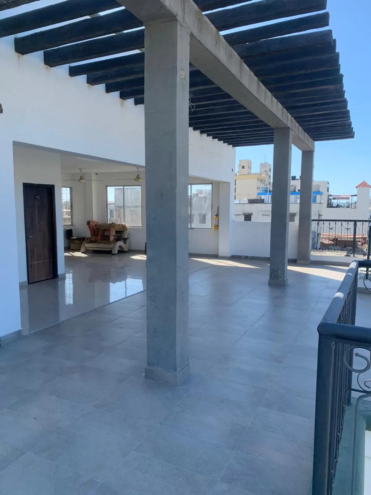 Balcony/Terrace, Swimming Pool in Hotel Cangrejalito