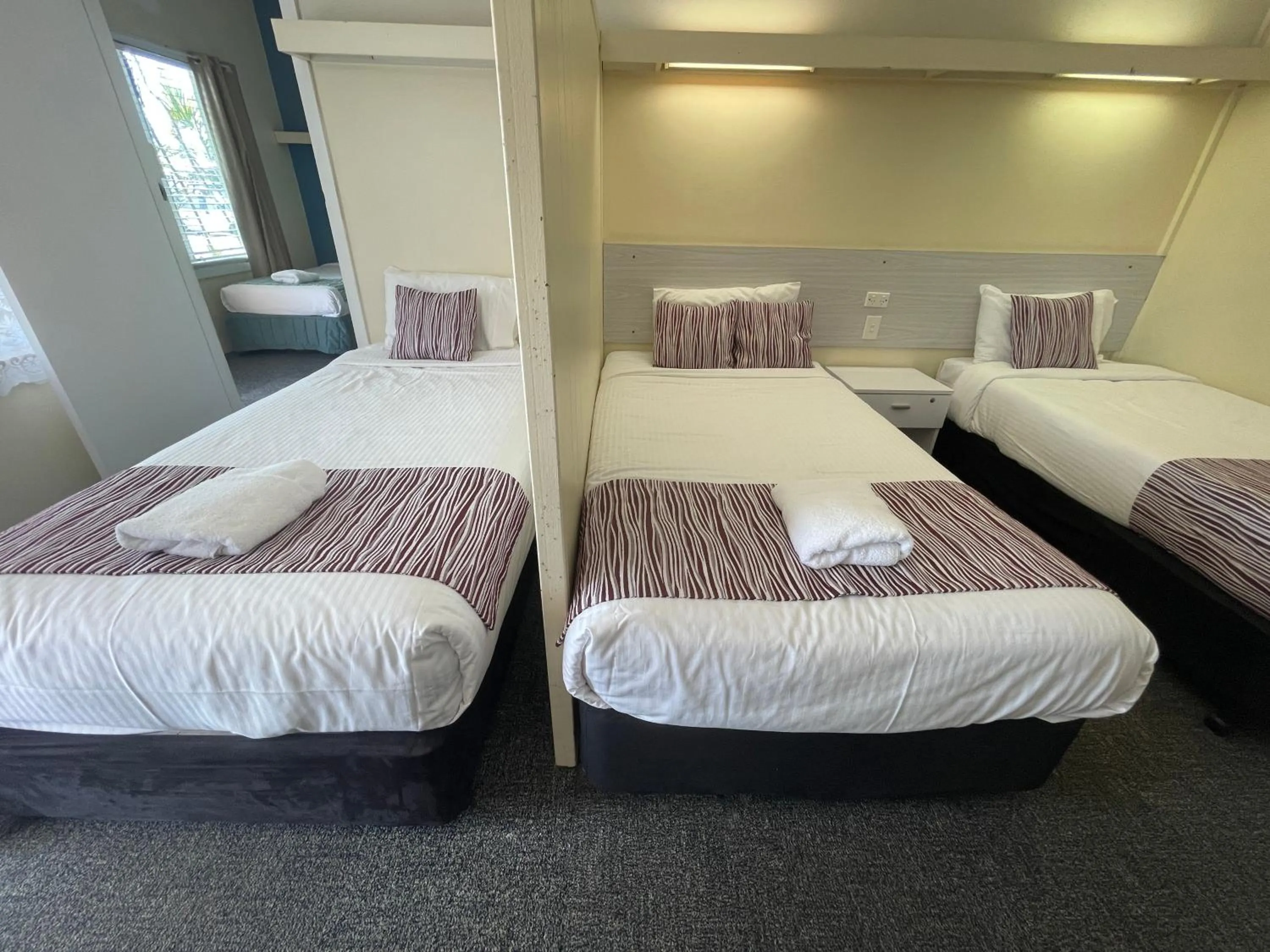 Bedroom, Bed in Arkana Motel