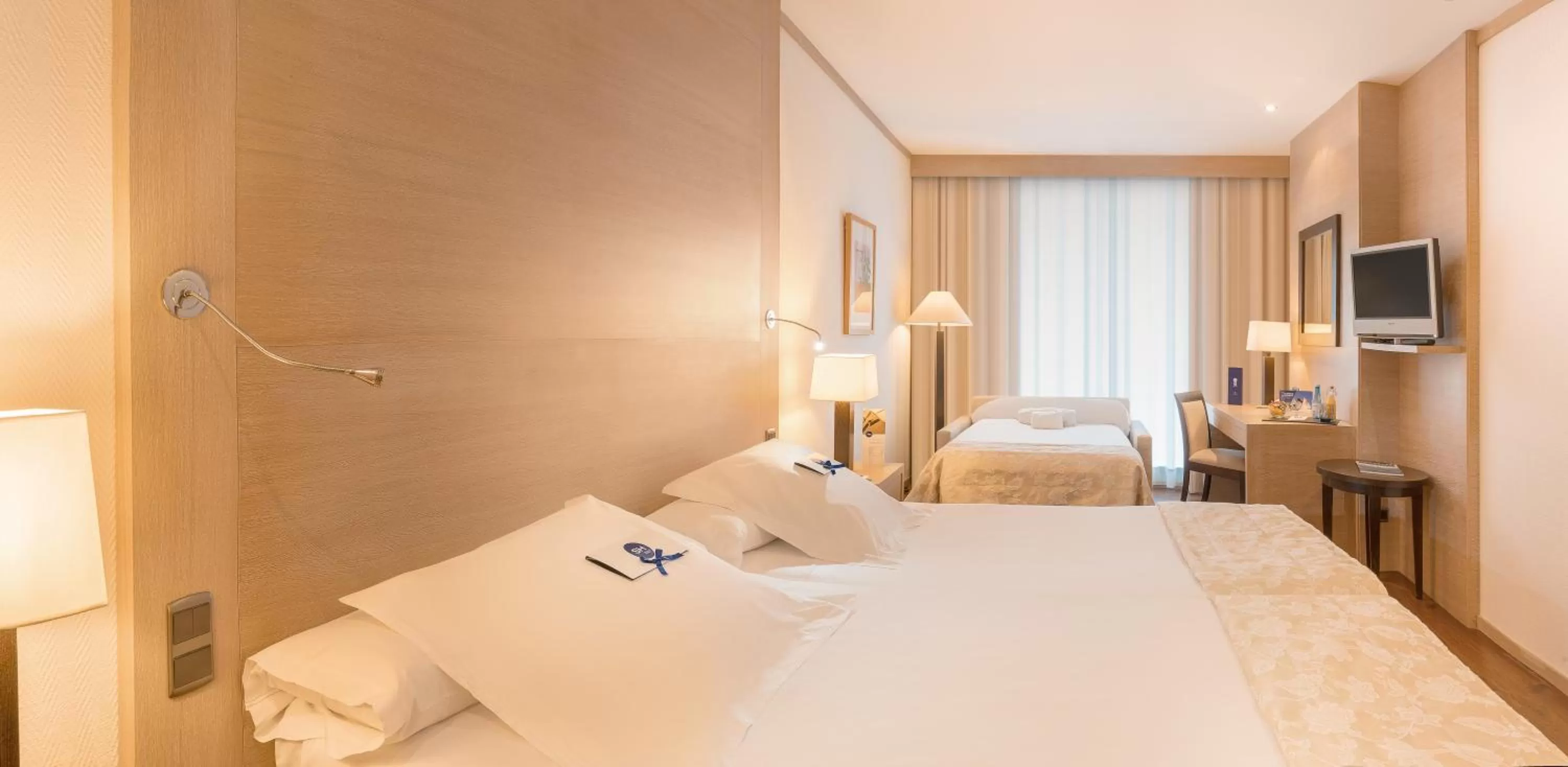 Other, Bed in SH Valencia Palace