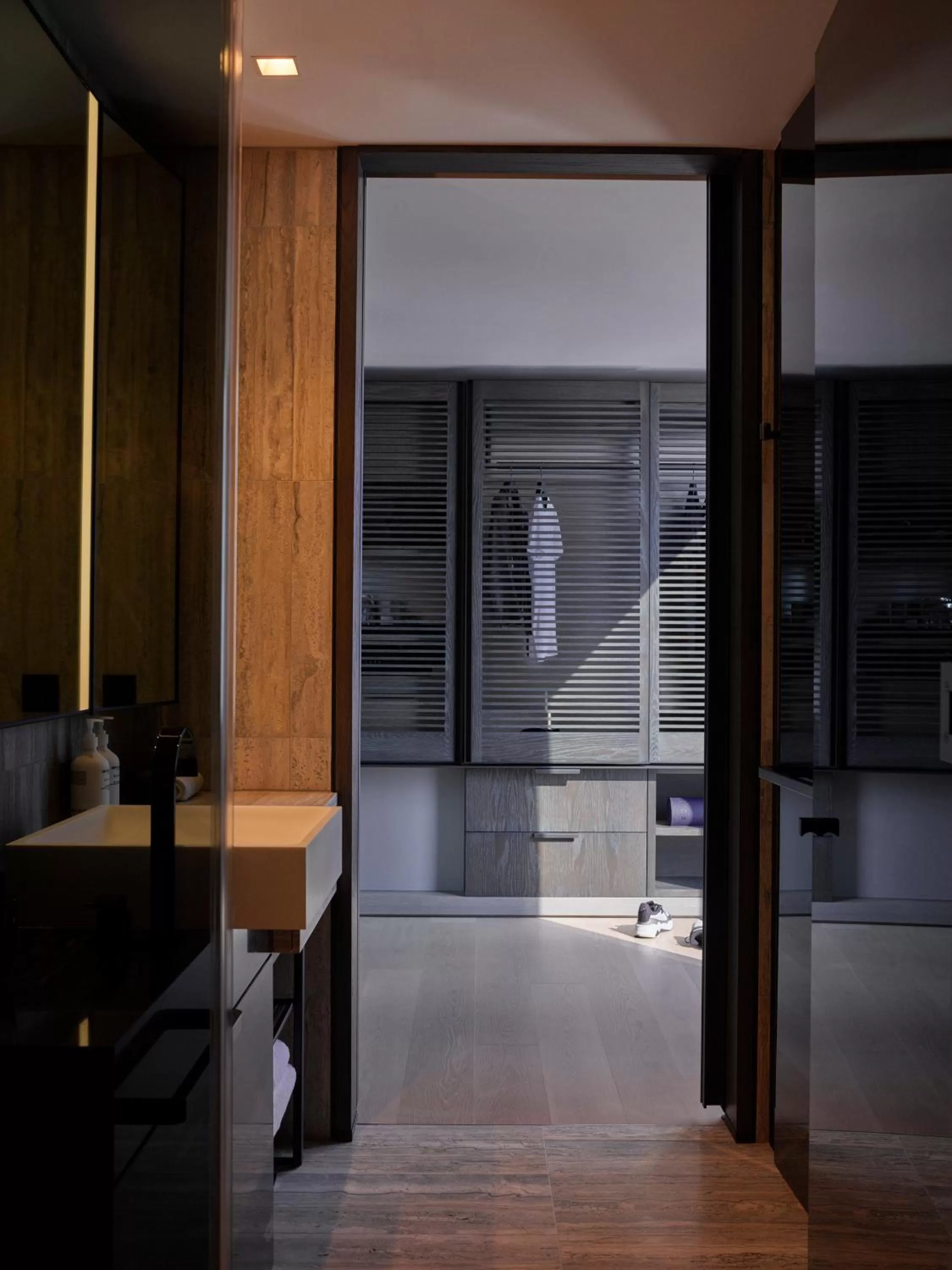 Photo of the whole room in Equinox Hotel New York