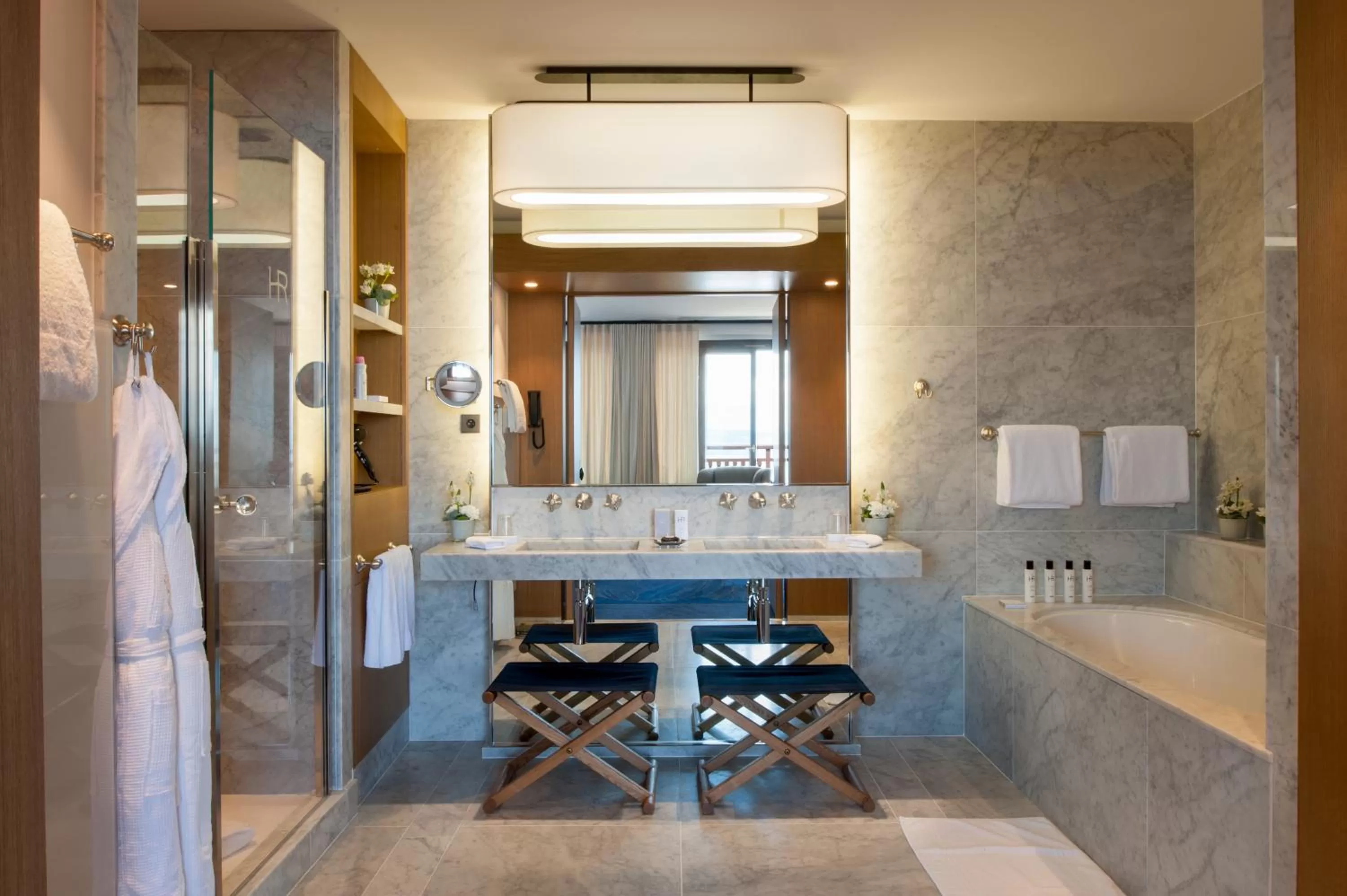 Bathroom in Hôtel Royal