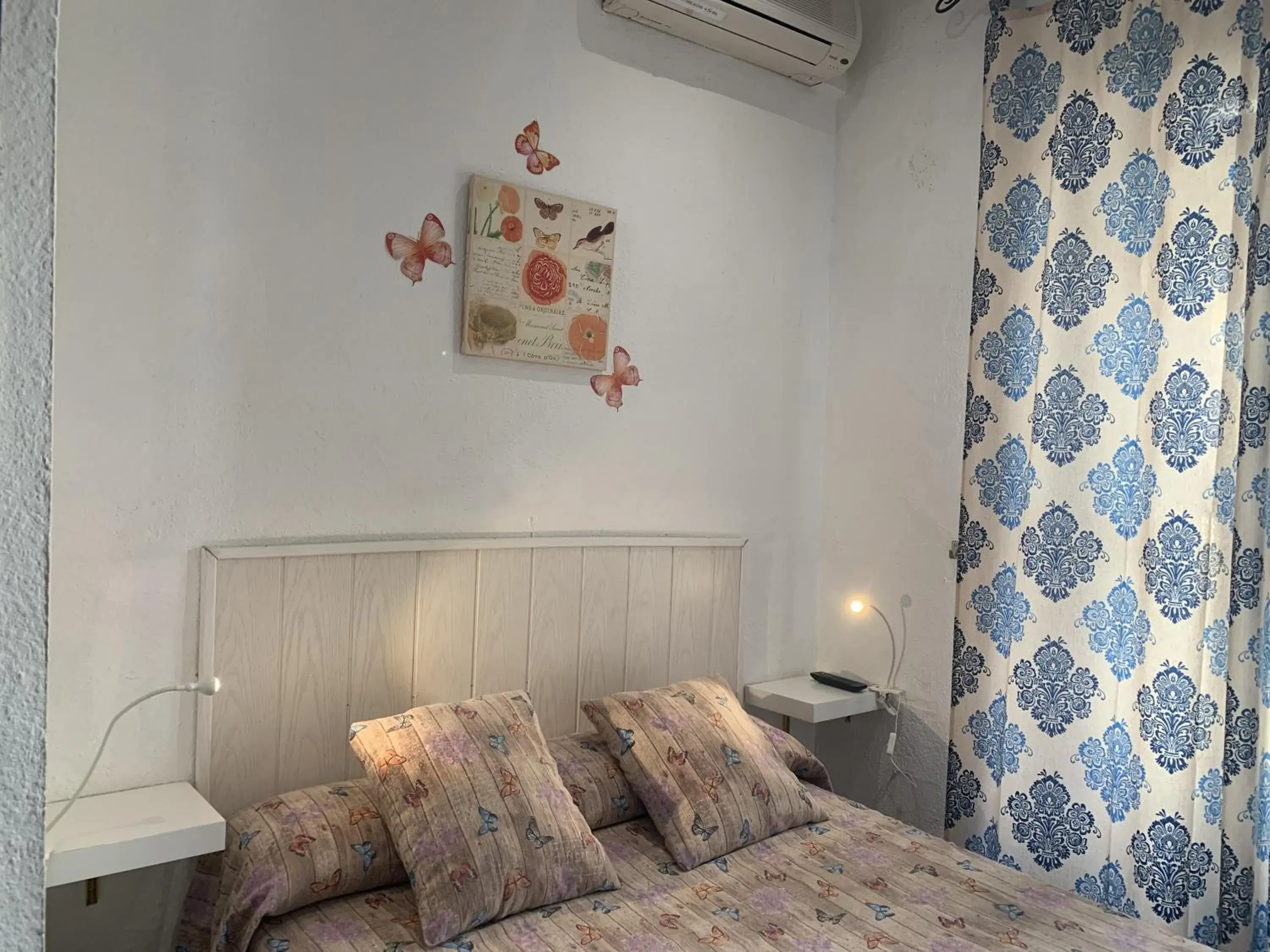 Double Room with Private Bathroom in Giraldilla Double Room with Private Bathroom in Giraldilla