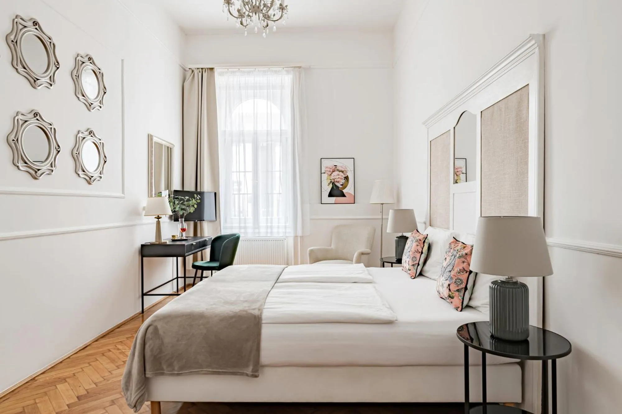 Bed in Beletage-Boutique Hotel