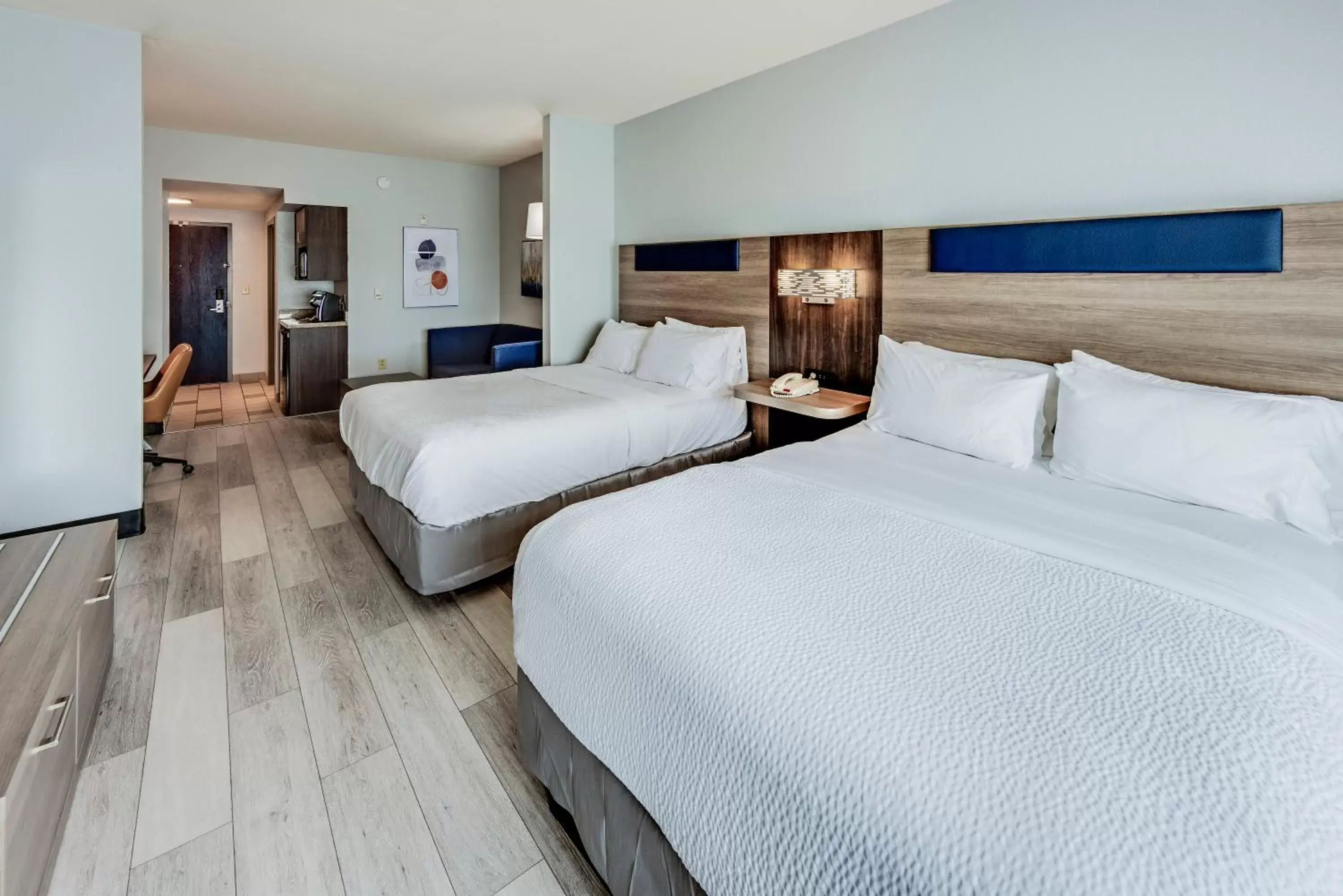 Queen Room with Two Queen Beds and Sofa Bed in Holiday Inn Express Hotel & Suites Ohio State University- OSU Medical Center by IHG Queen Room with Two Queen Beds and Sofa Bed in Holiday Inn Express Hotel & Suites Ohio State University- OSU Medical Center by IHG