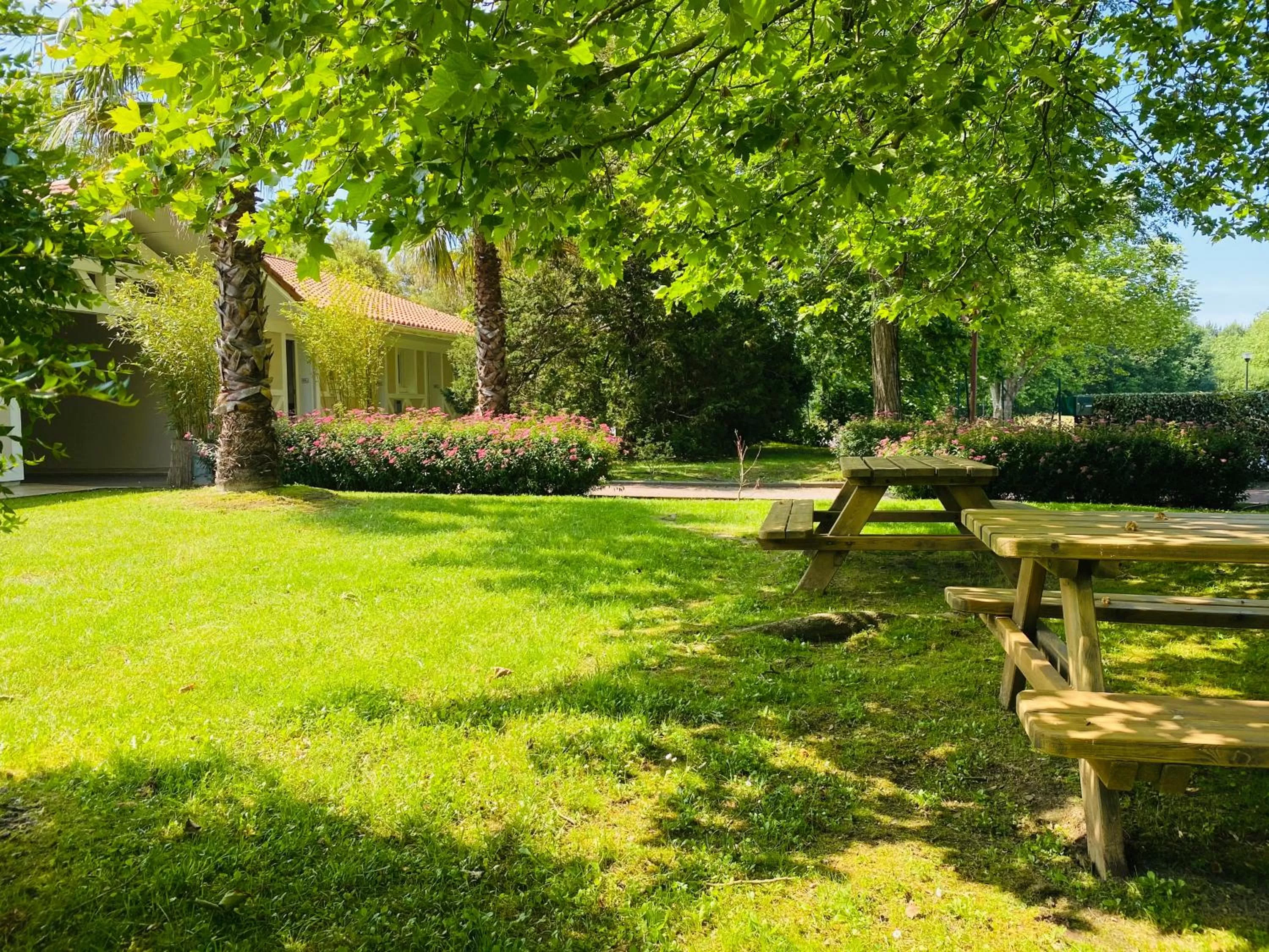 Garden in The Originals City, Hôtel Le Lodge, Ondres, Bayonne Nord