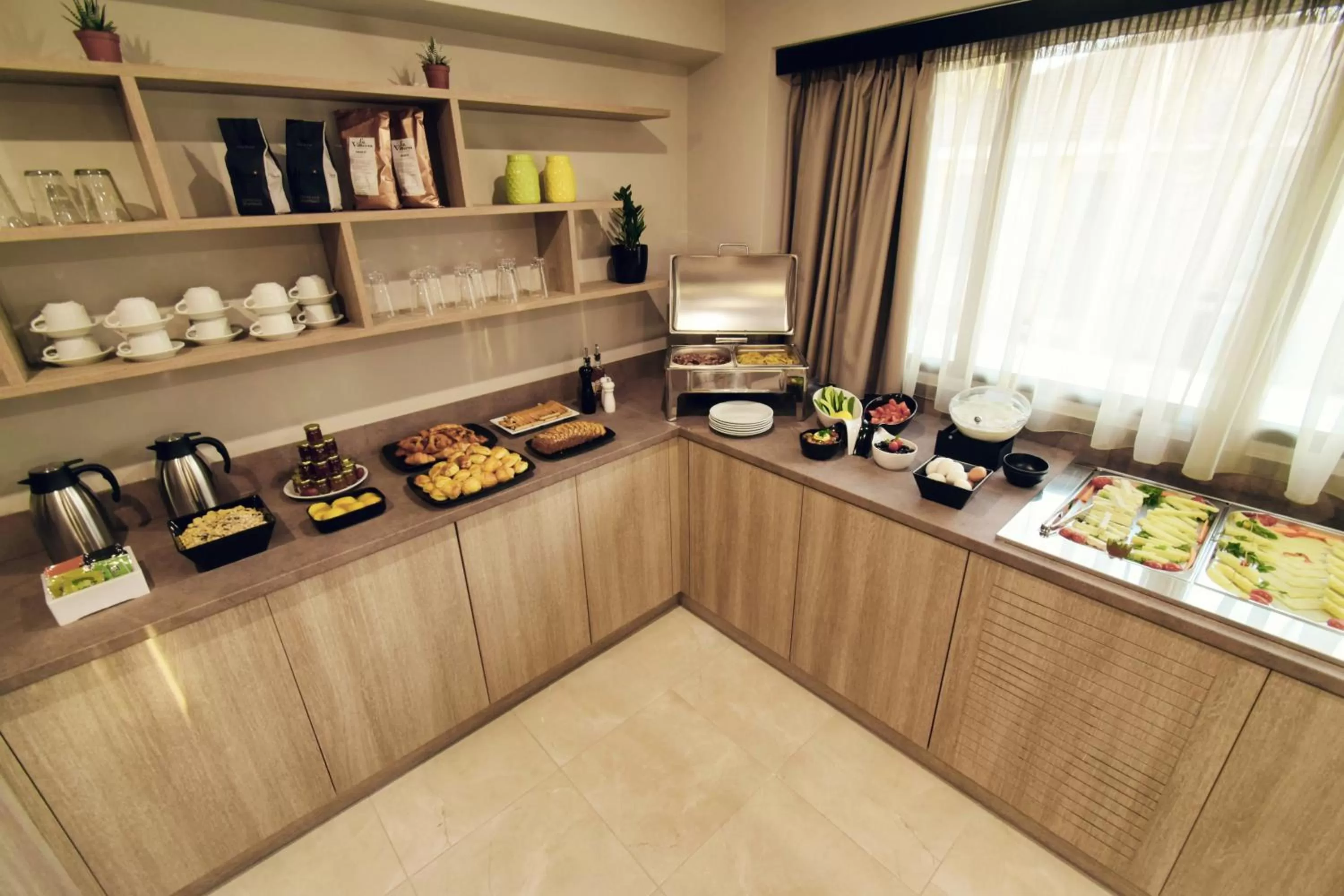 Breakfast in Athens Iris Hotel