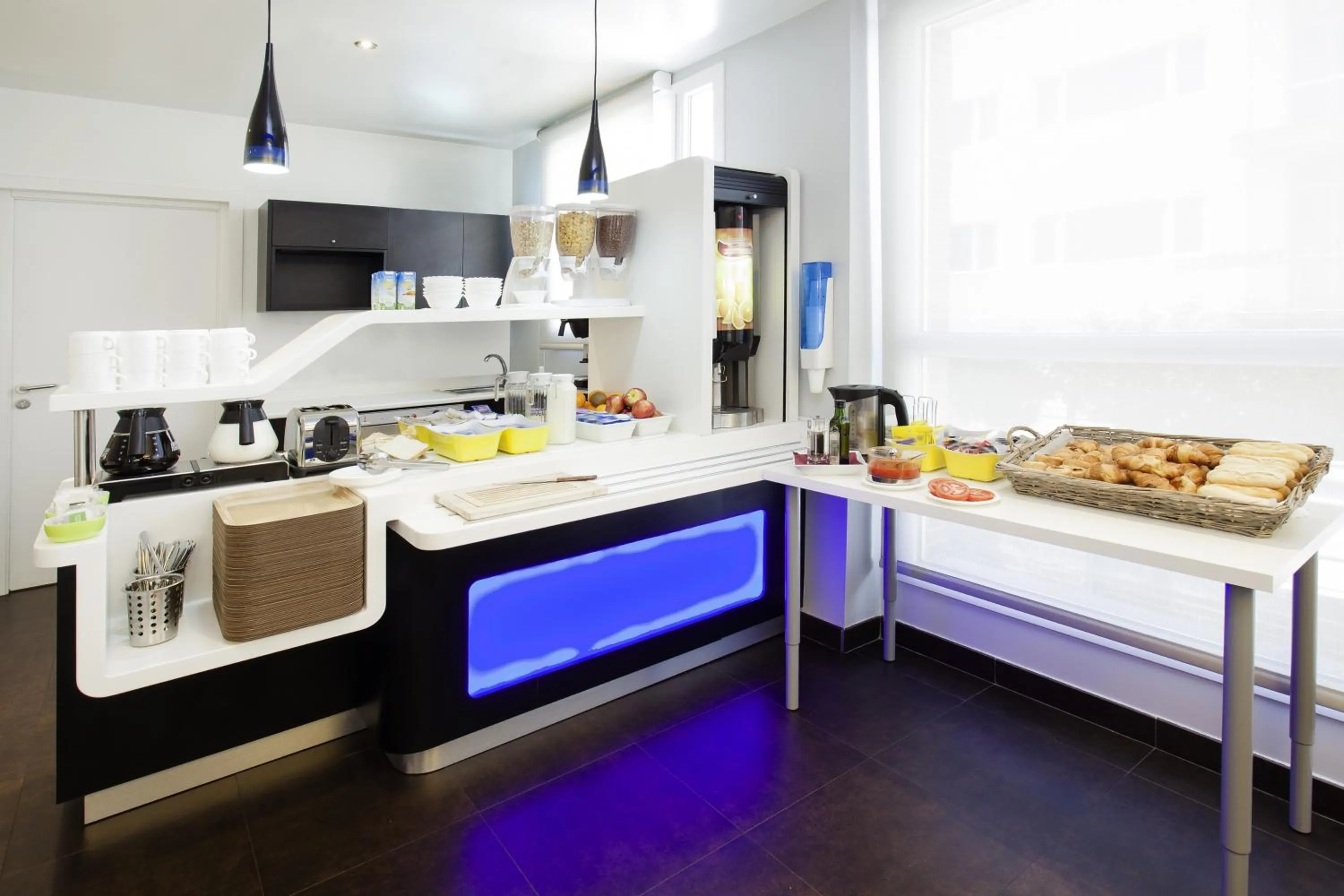 Restaurant/places to eat in Ibis Budget Madrid Centro Las Ventas