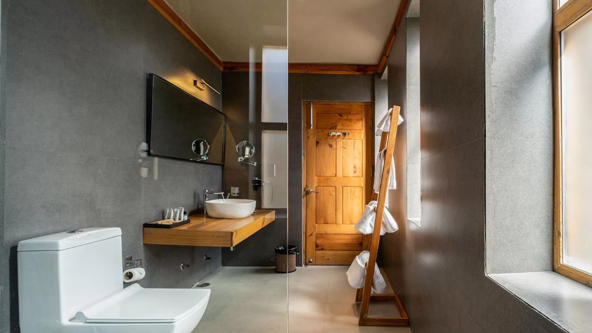 Bathroom in Chospa Hotel, Leh