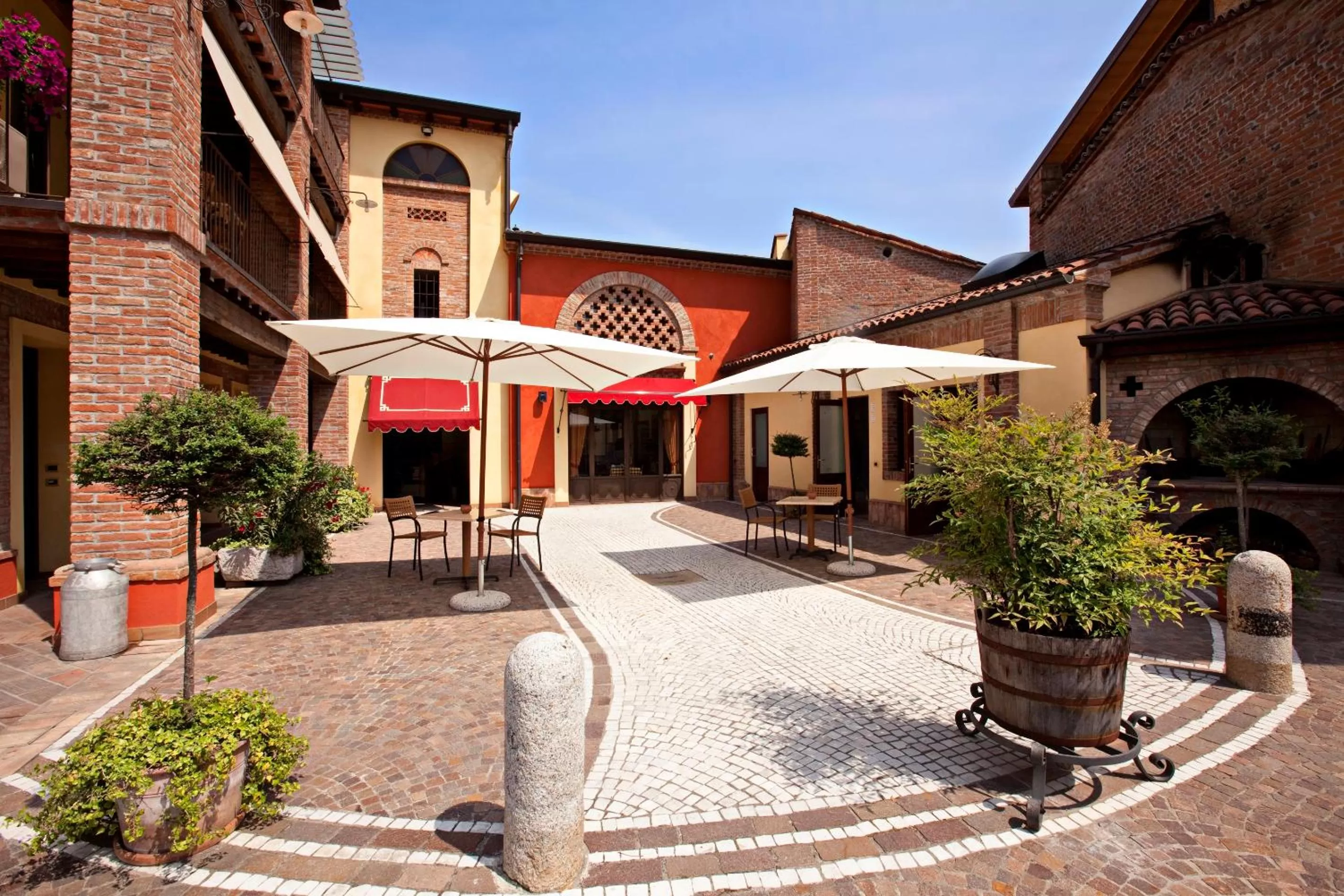 Property building in Luna Residence Hotel