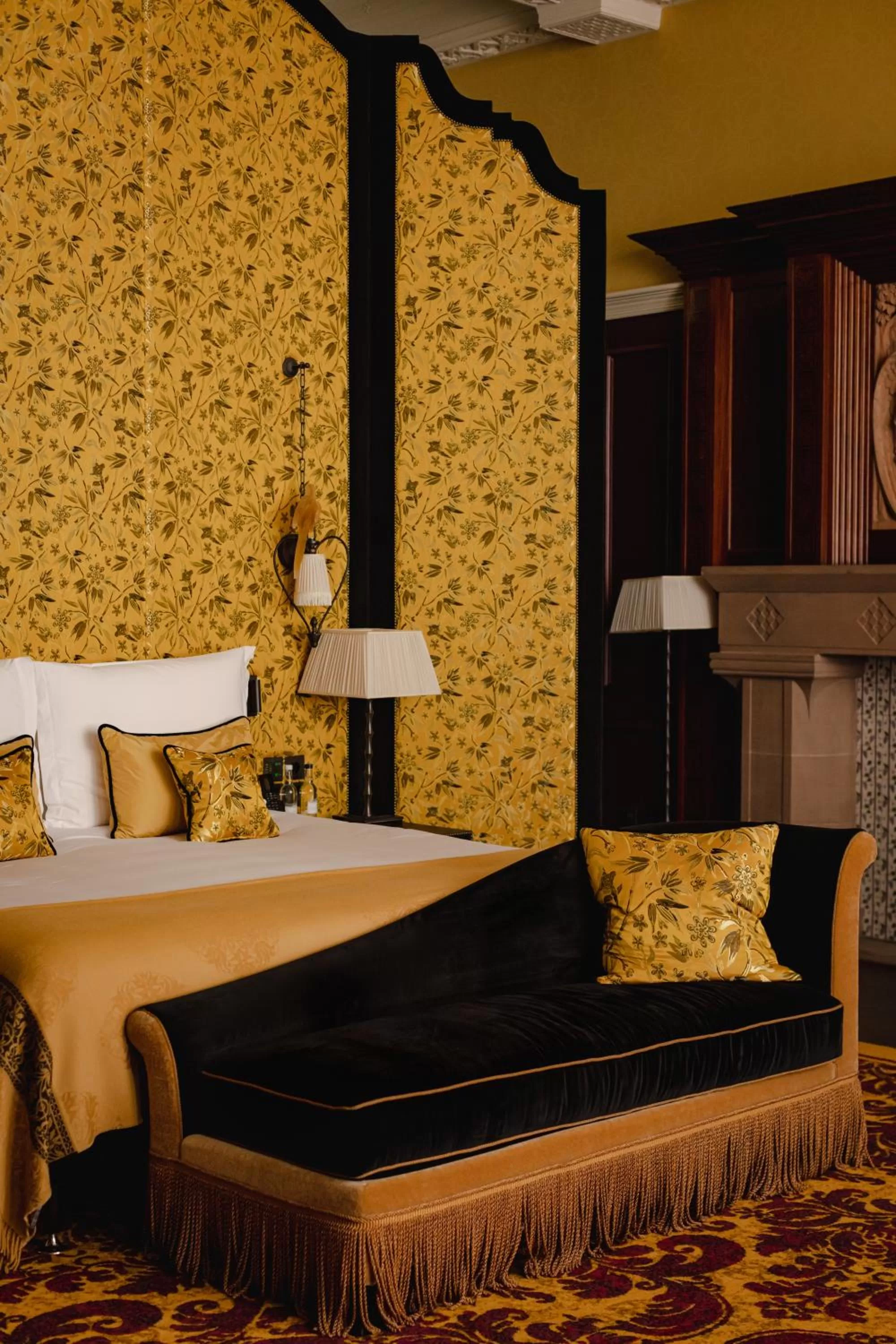 Bedroom, Bed in L'oscar London