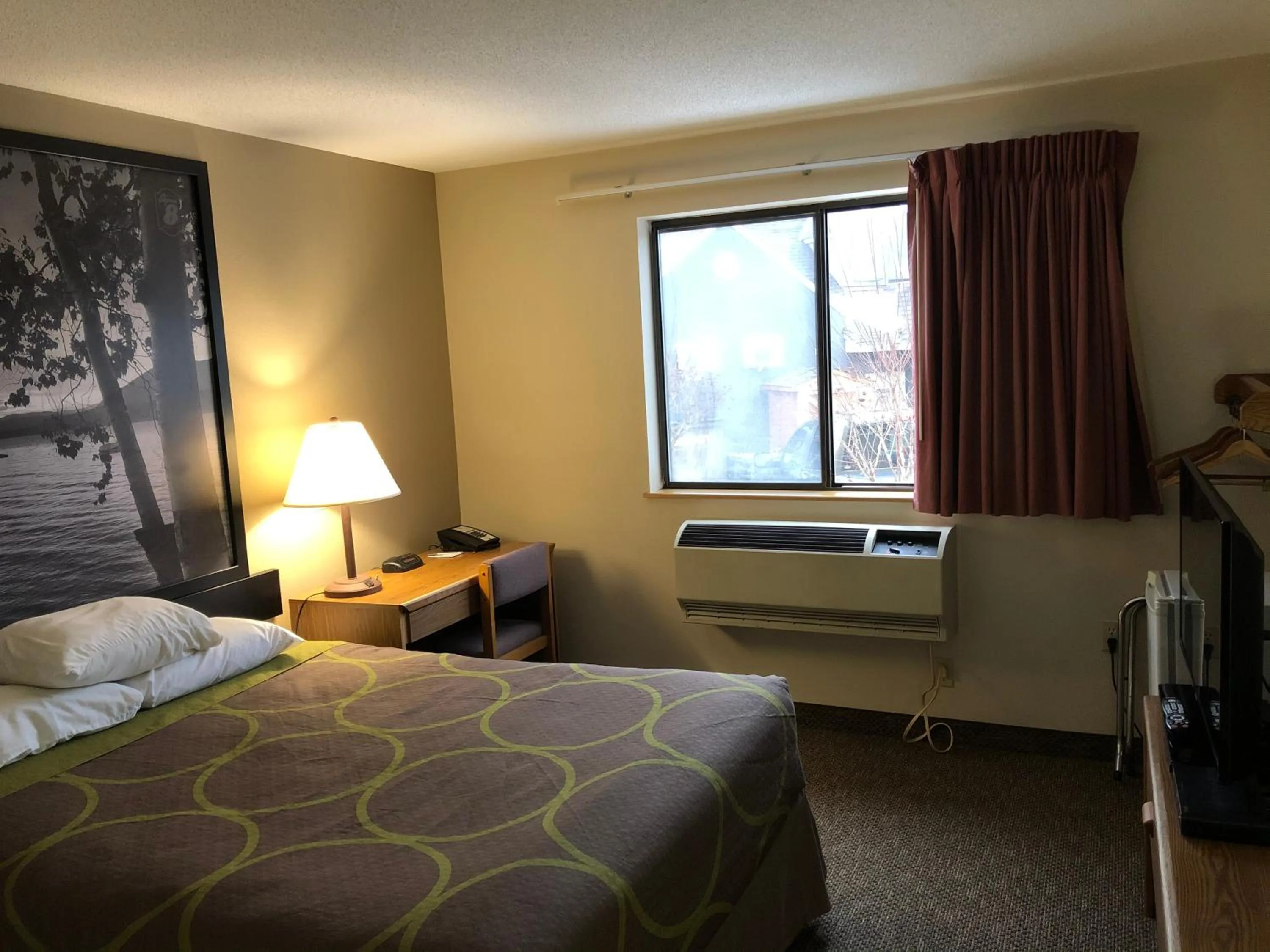Super 8 by Wyndham Salmon Arm