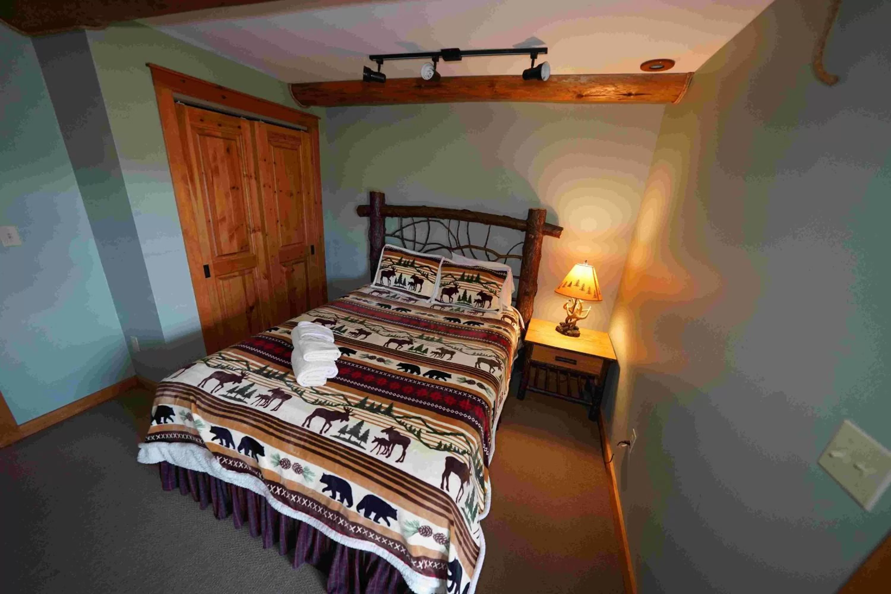 Bed in Ampersand Bay Resort