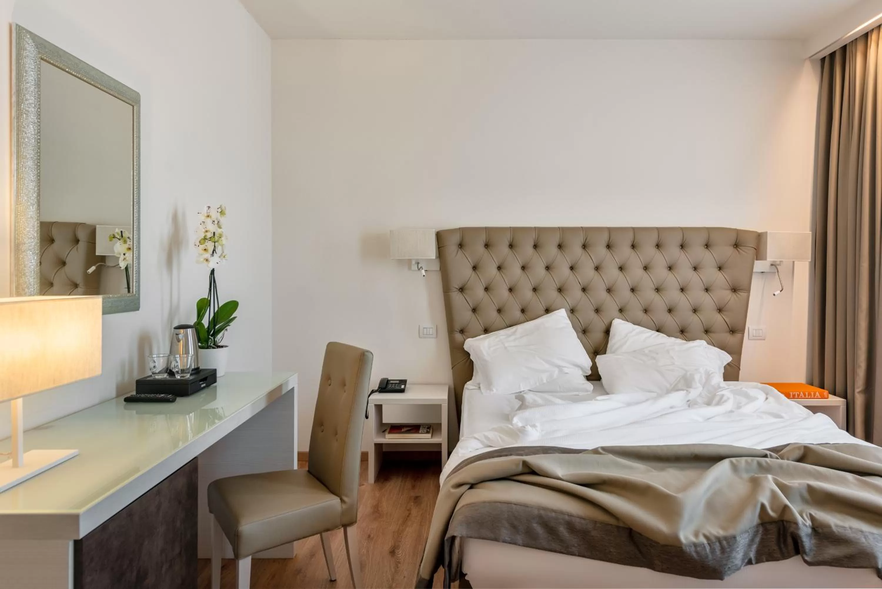 Bed in UNAHOTELS Eco Hotel Villa Costanza Venezia