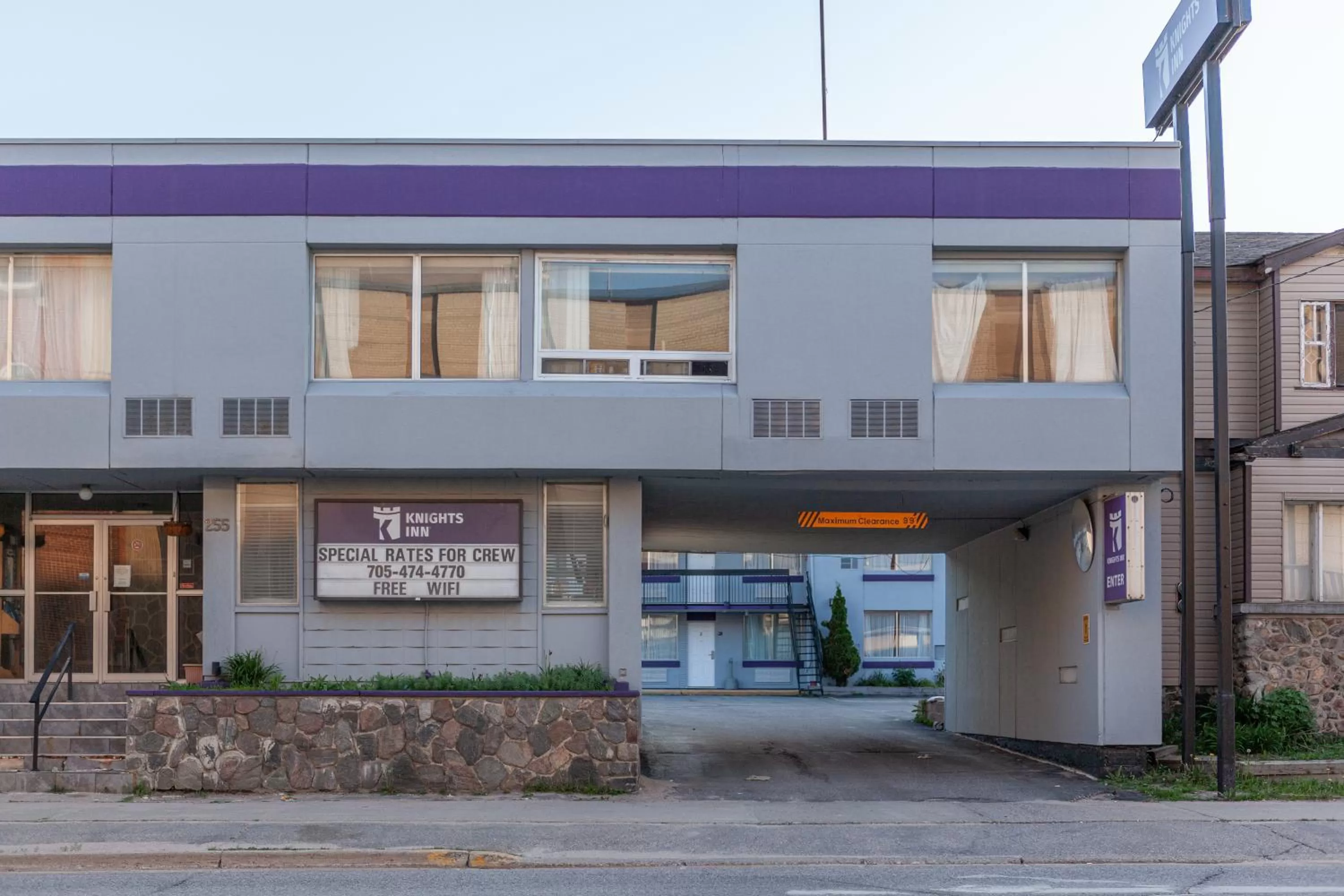 Property building in Knights Inn North Bay