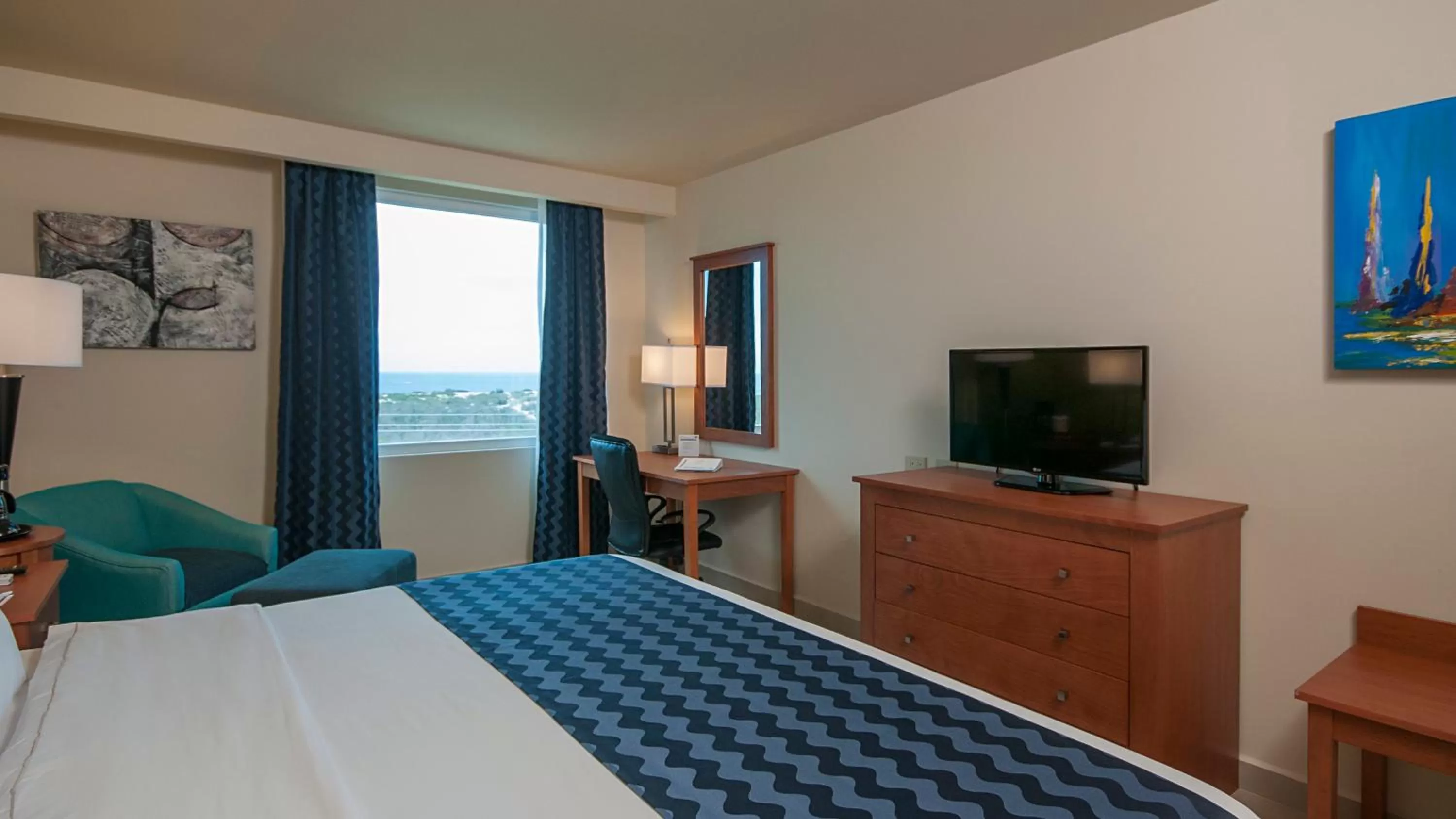 Photo of the whole room, Bed in Holiday Inn Express Cabo San Lucas by IHG