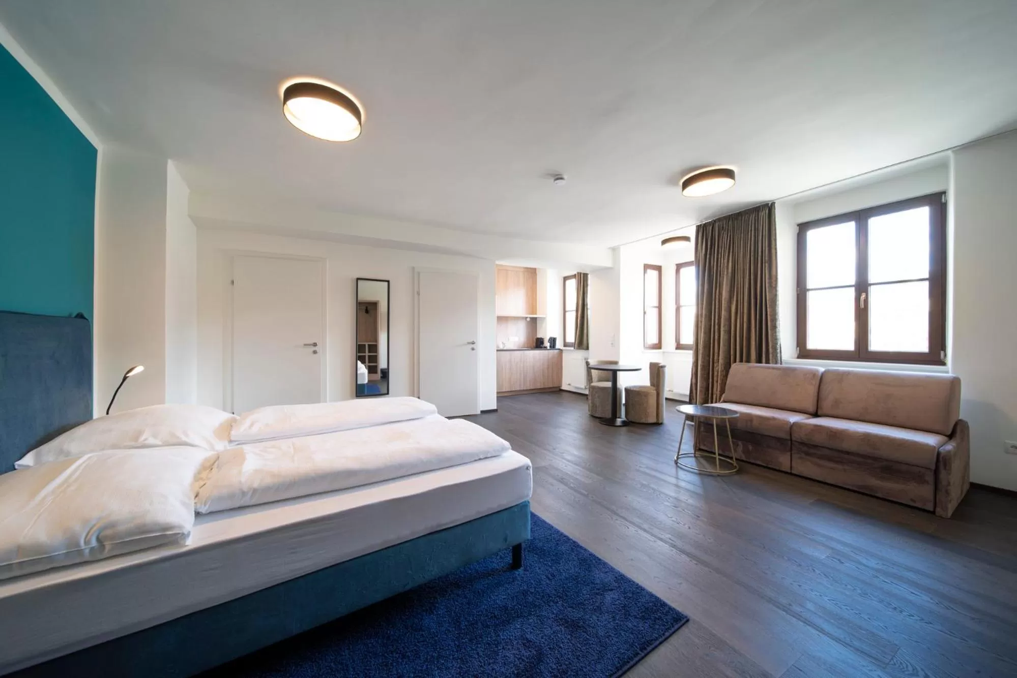 Photo of the whole room, Bed in Blackhome Innsbruck Boutique I contactless check-in