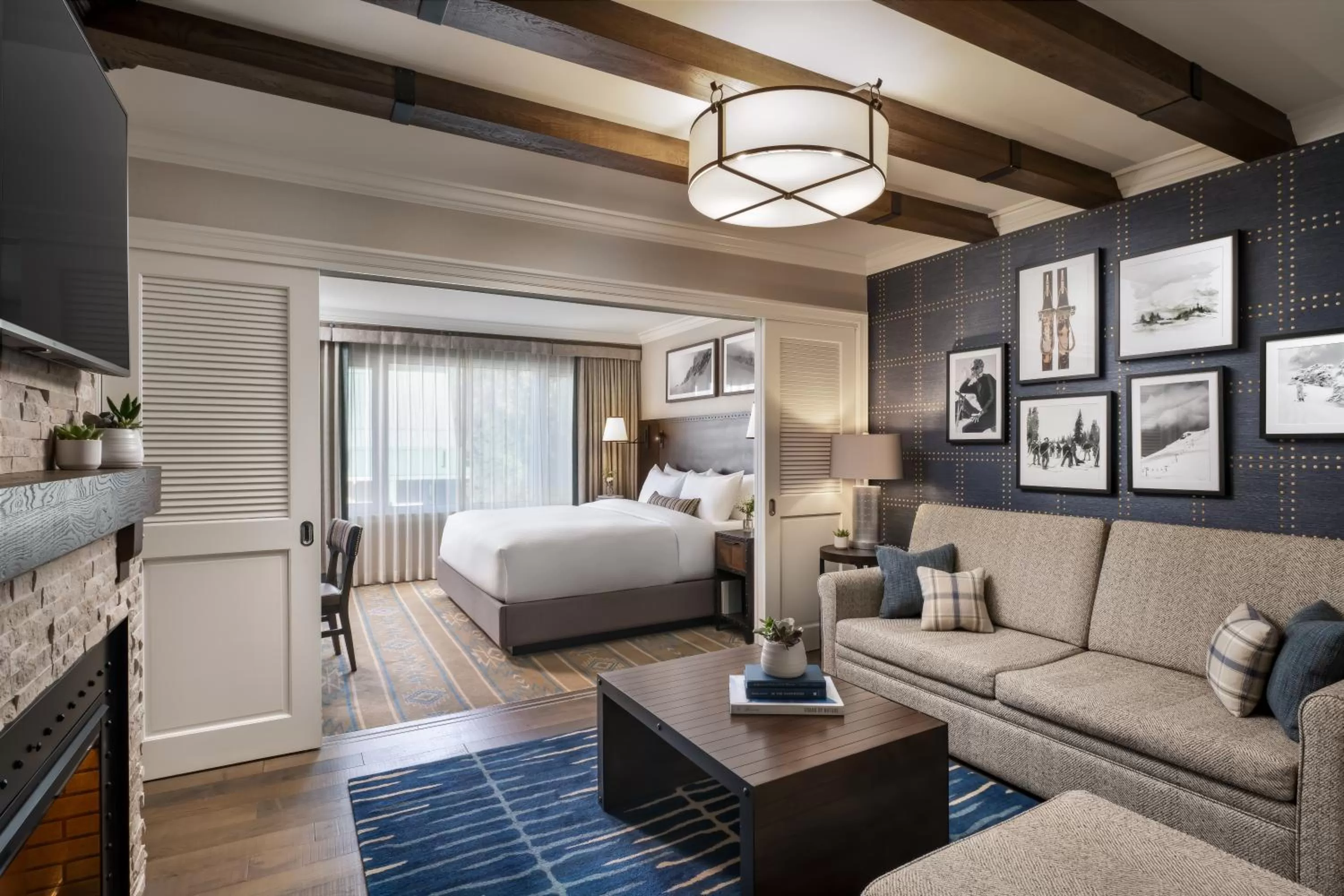 Photo of the whole room, Bed in Fairmont Chateau Whistler