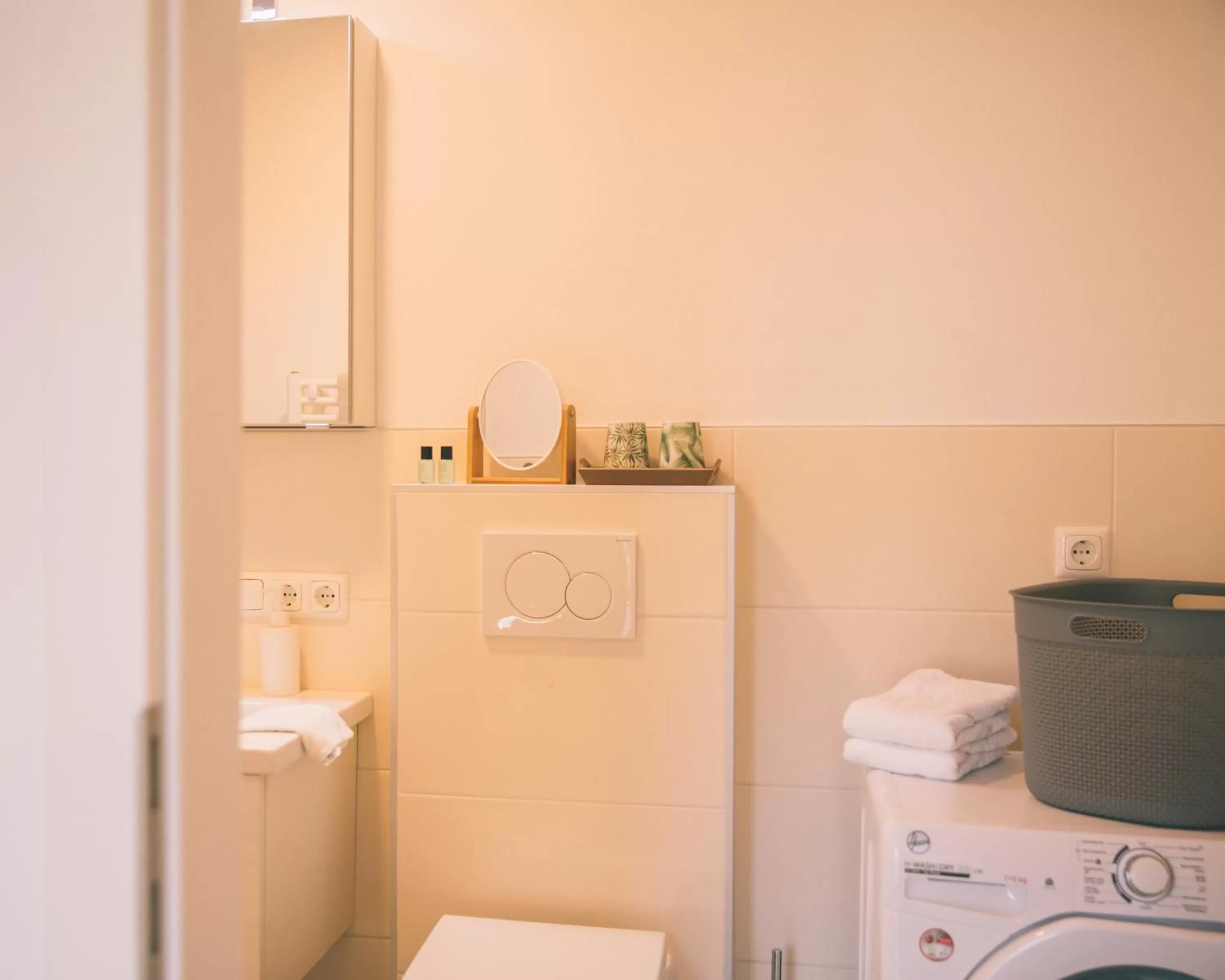 Bathroom in Nefer, Haus