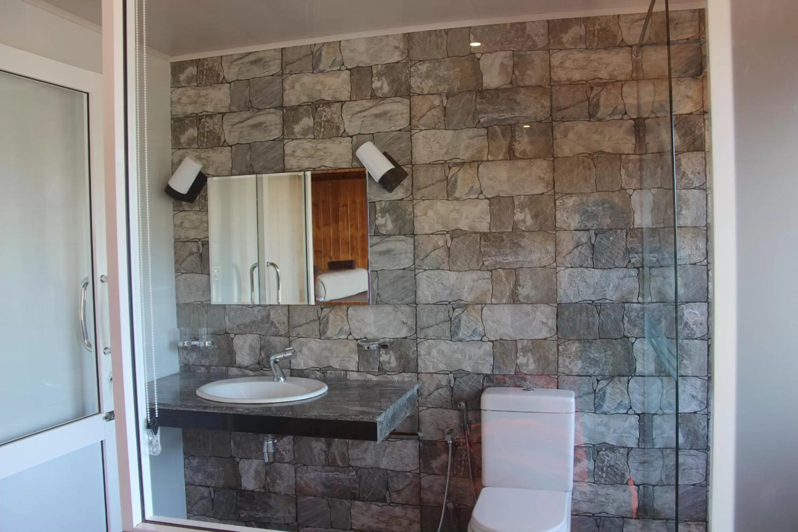 Bathroom in Pigeons Nest