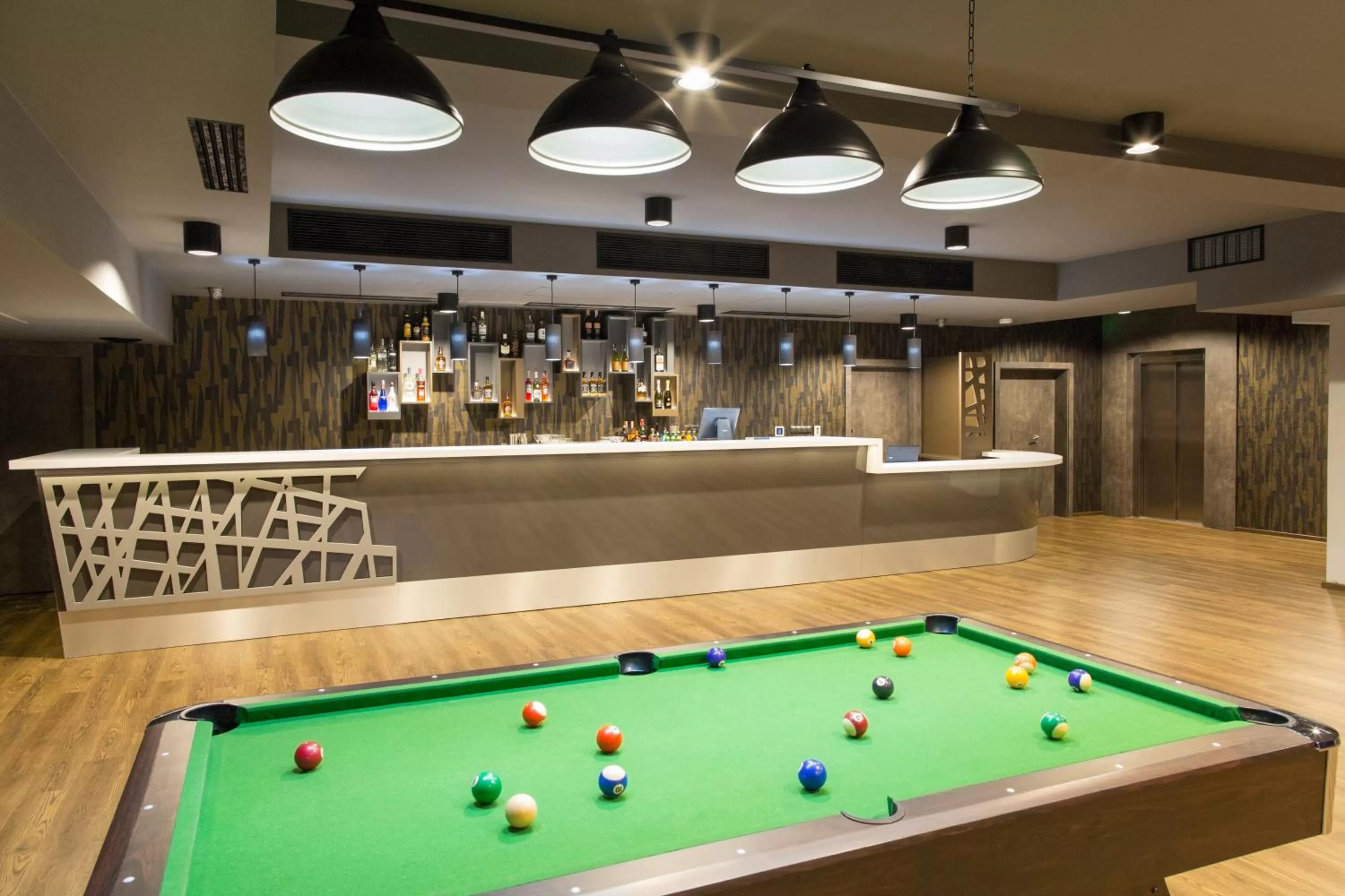 Billiard in Z-Hotel Business & Spa