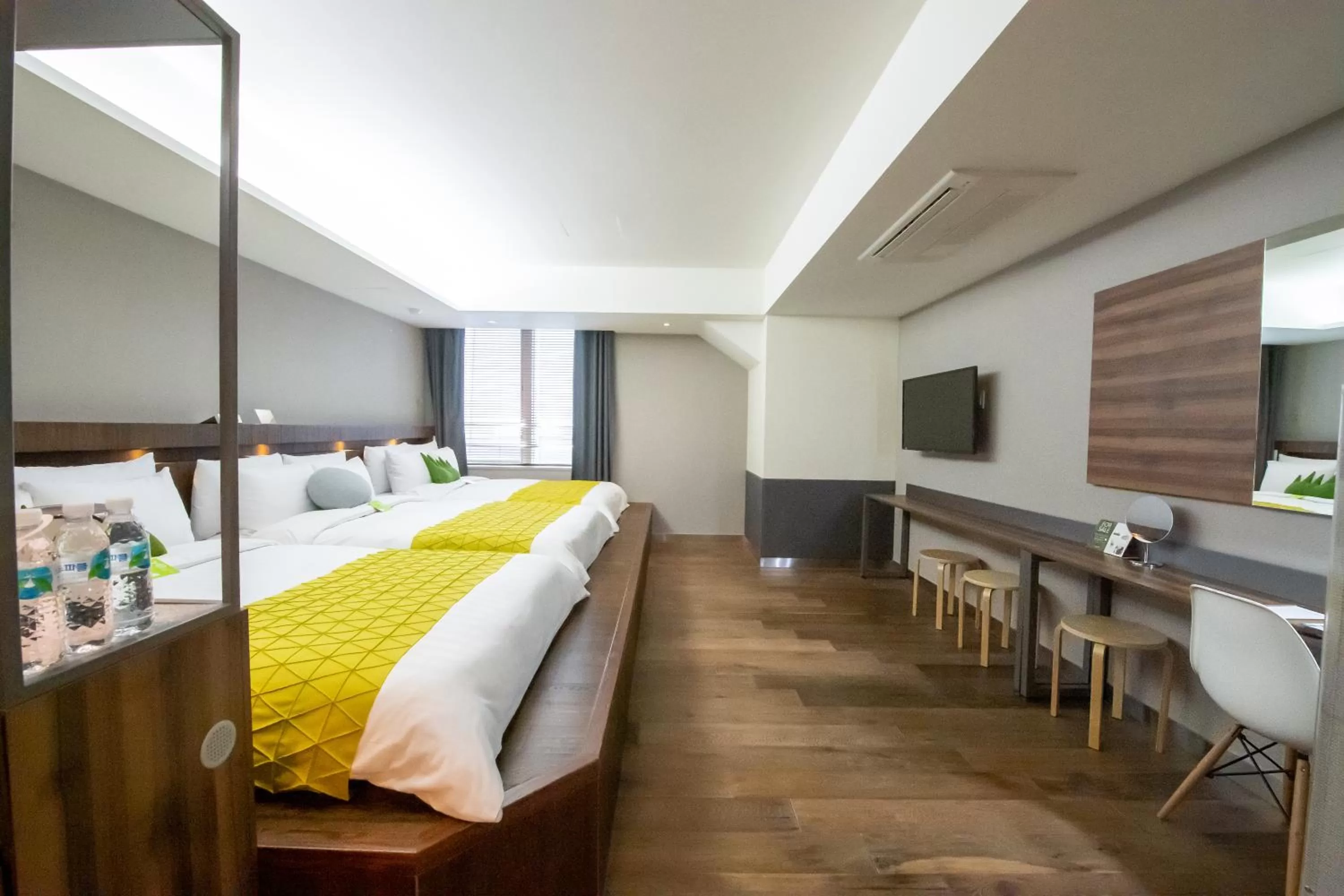 Decorative detail, Bed in Metro Hotel Myeongdong