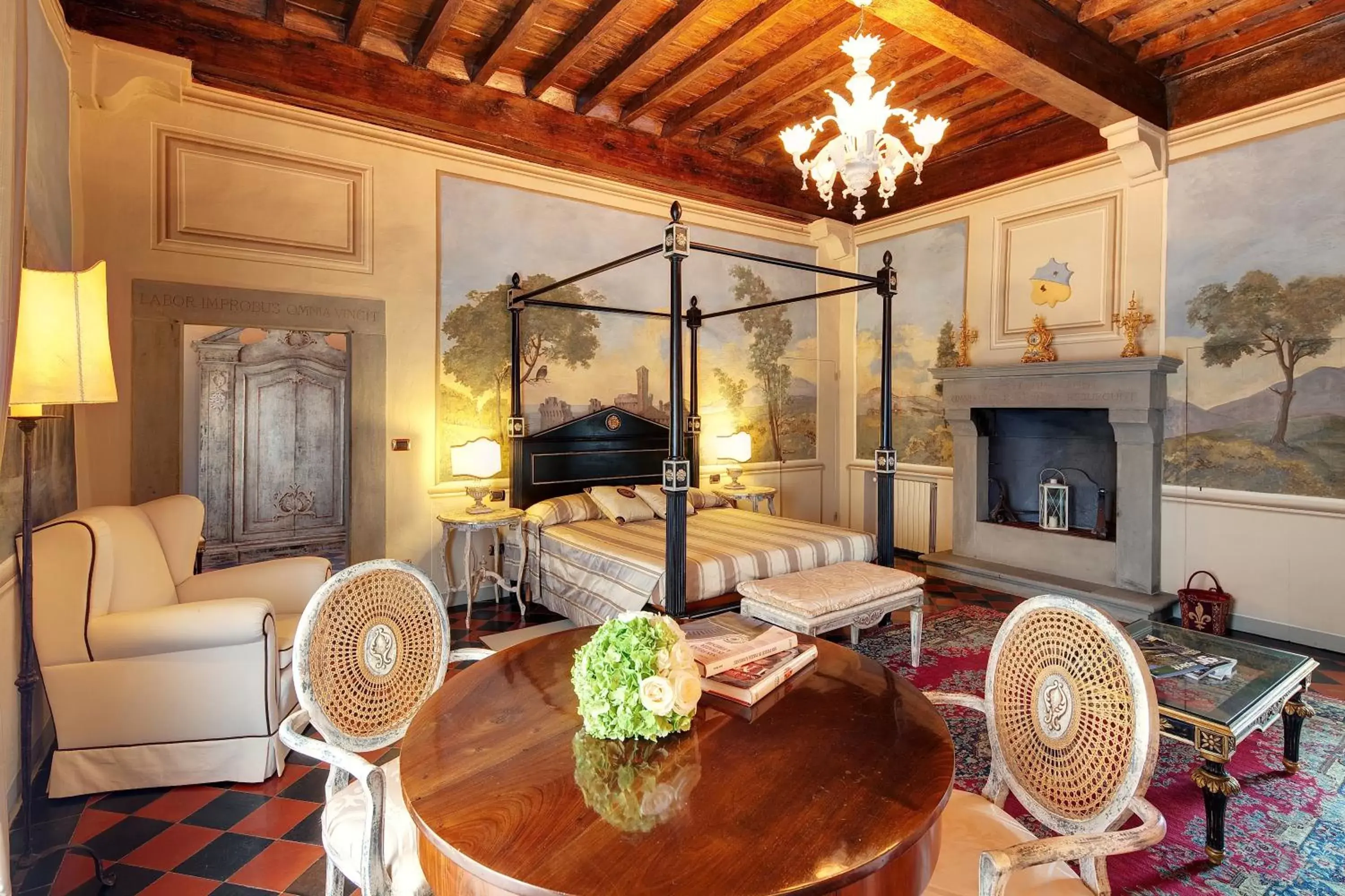 Suite in Villa Il Sasso - Dimora d'Epoca Suite in Villa Il Sasso - Dimora d'Epoca