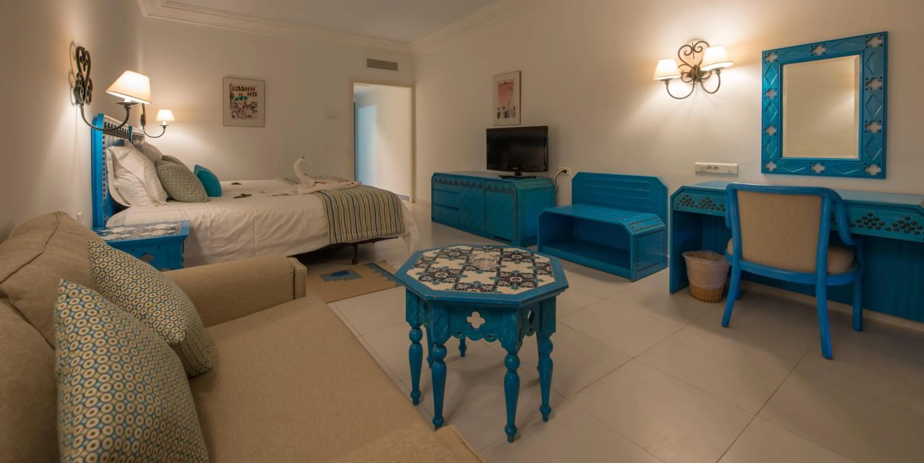 Photo of the whole room, Bed in Regency Hotel & Spa