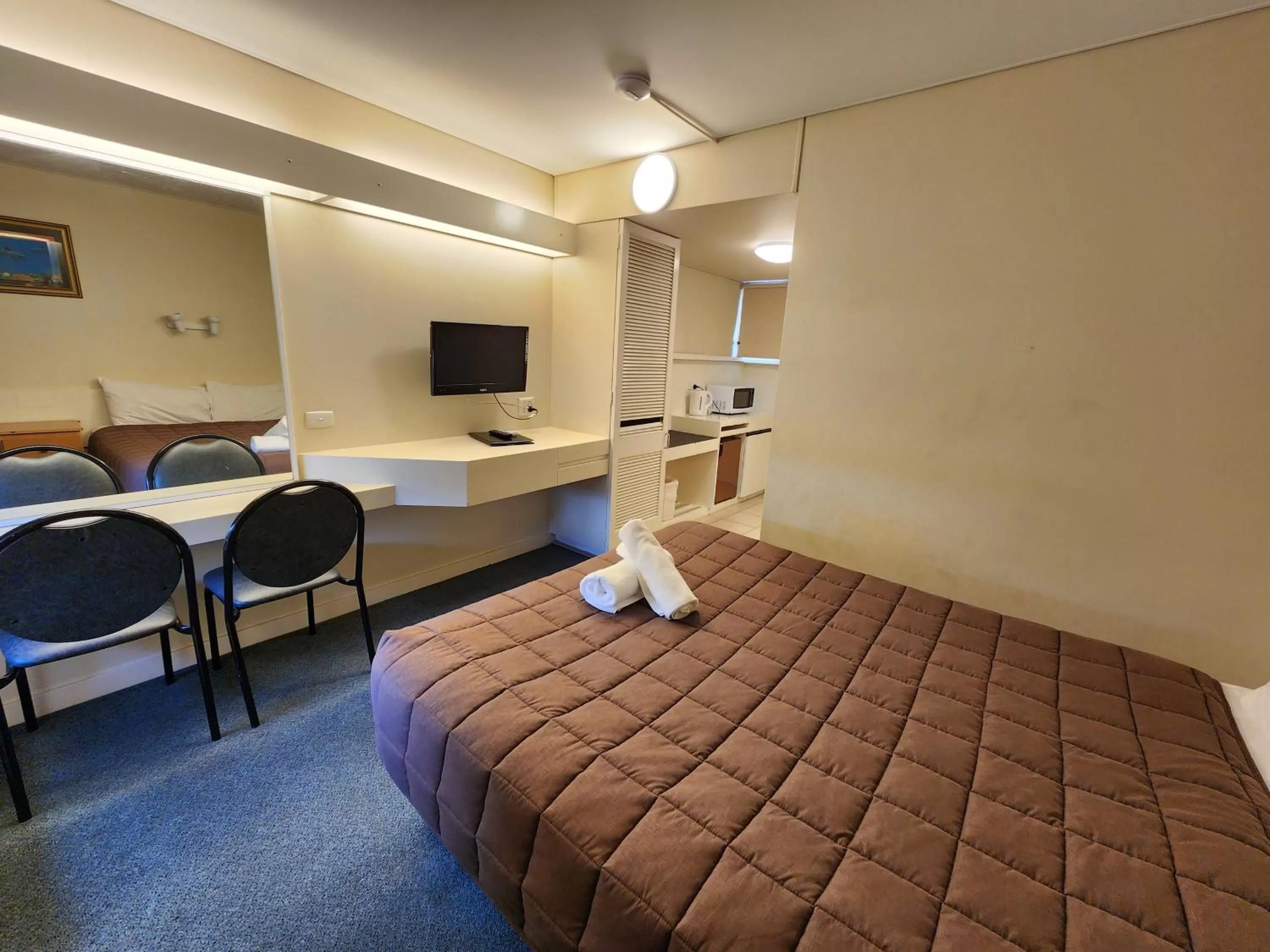 Bed in Hume Inn Motel Albury CBD