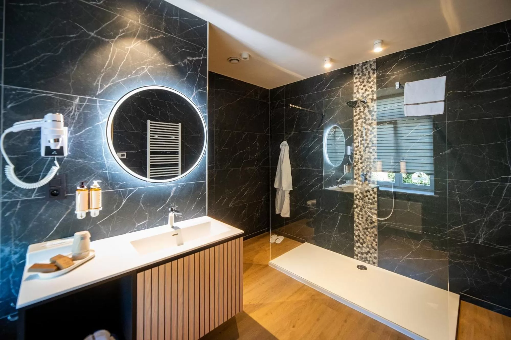 Shower in La Villa des Fleurs