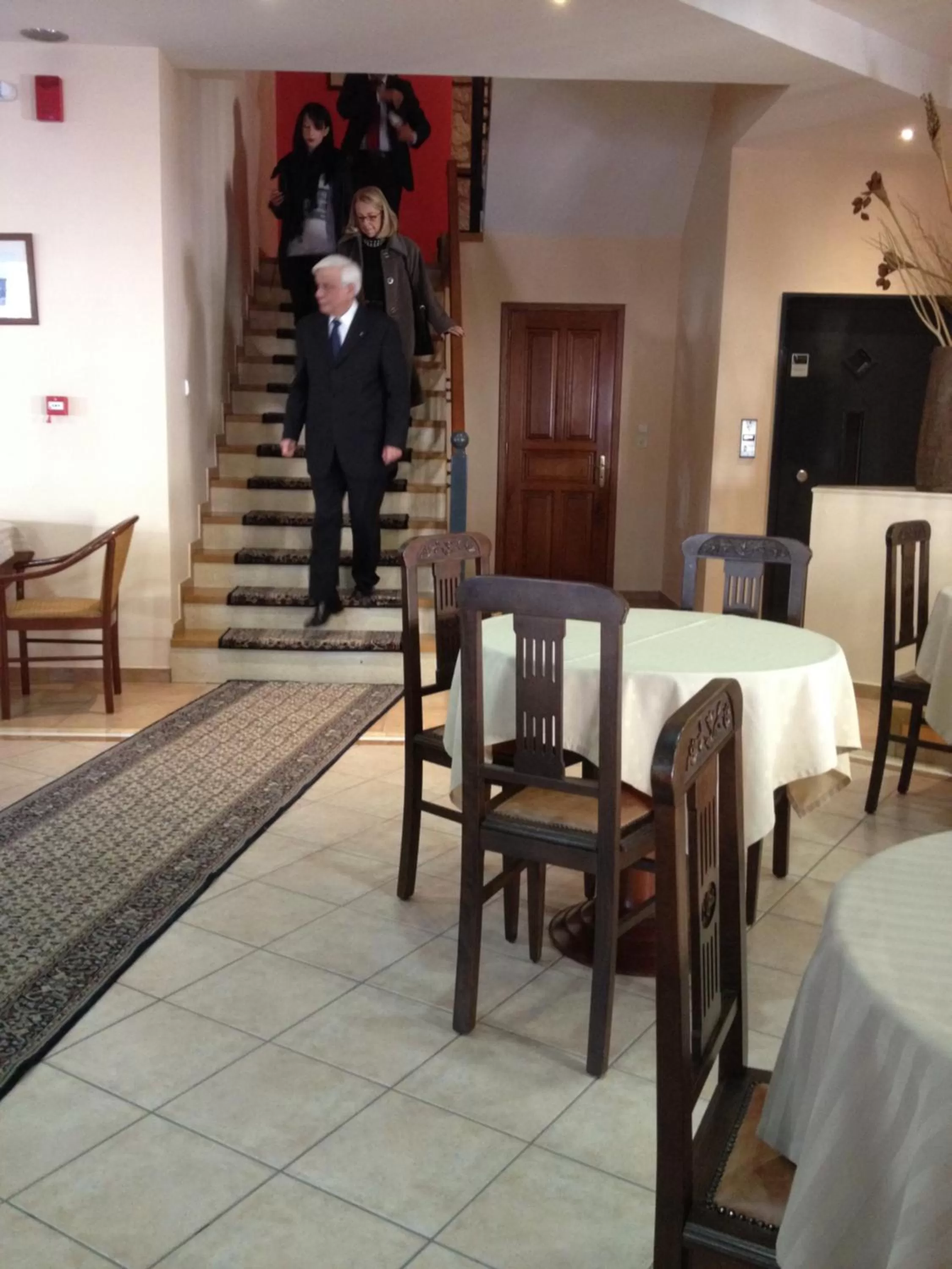 Restaurant/places to eat in Hotel Kynaitha