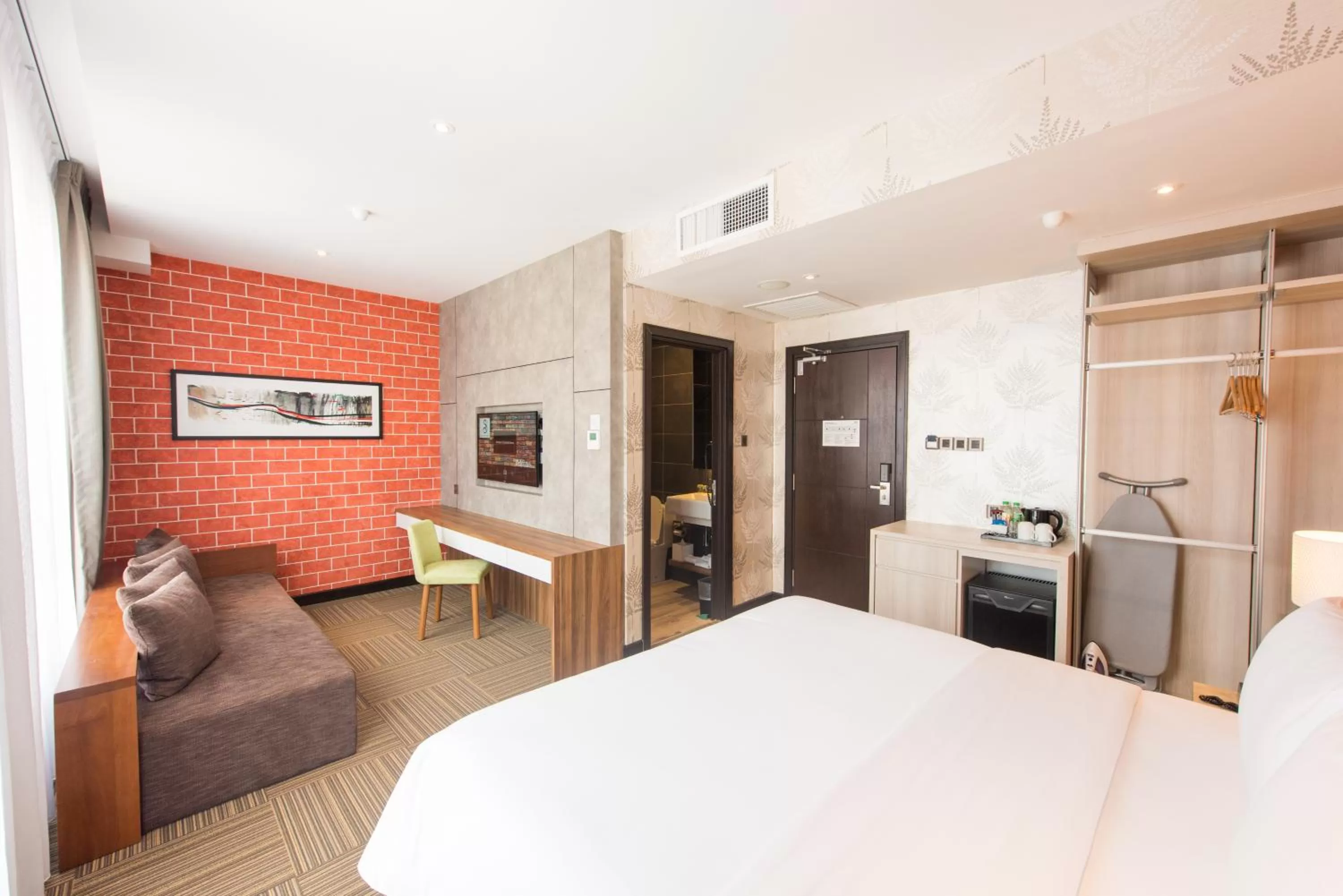 Bedroom, Bed in The Smith House