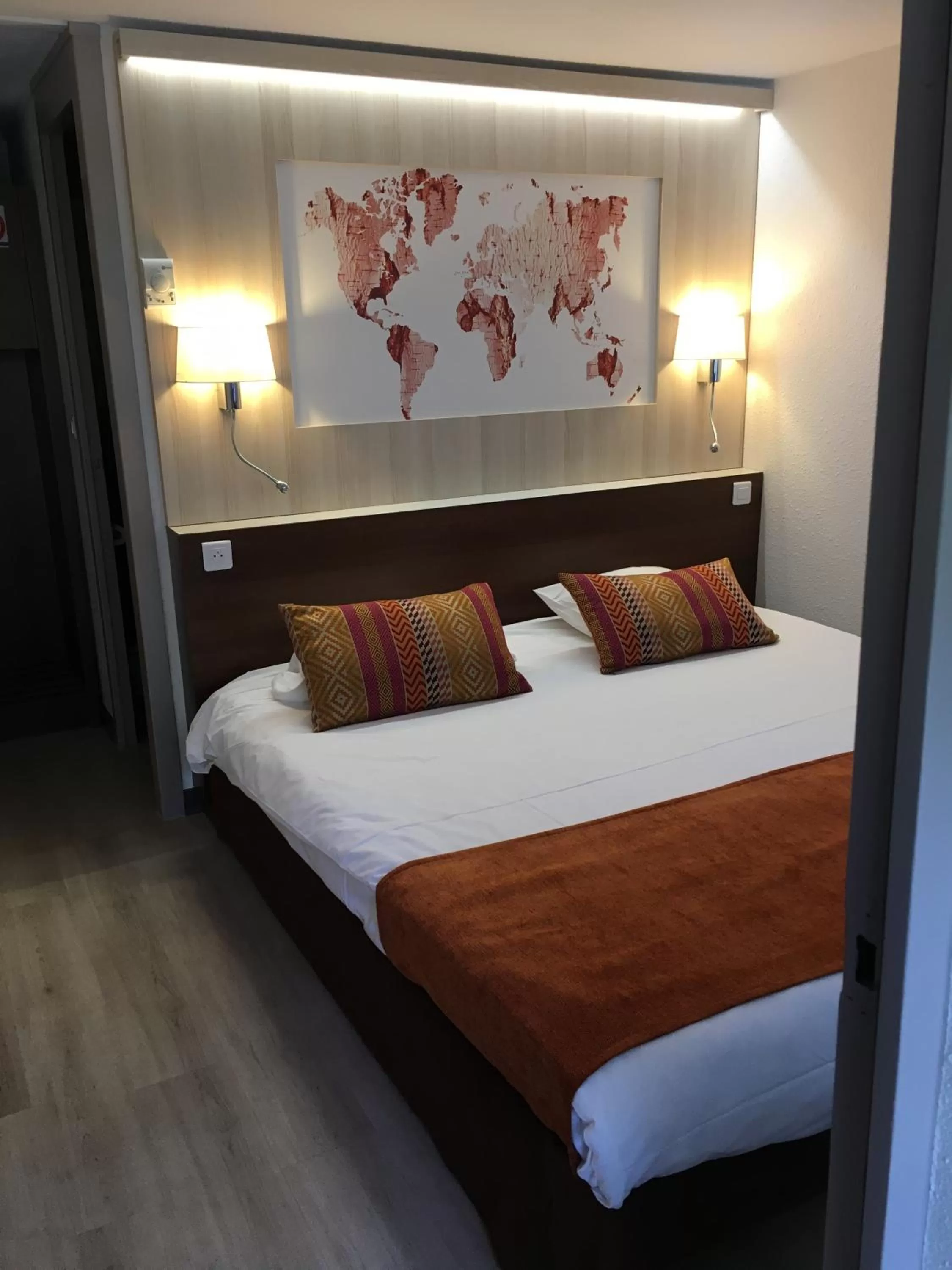 Photo of the whole room, Bed in Kyriad Montpellier Nord Parc Euromédecine