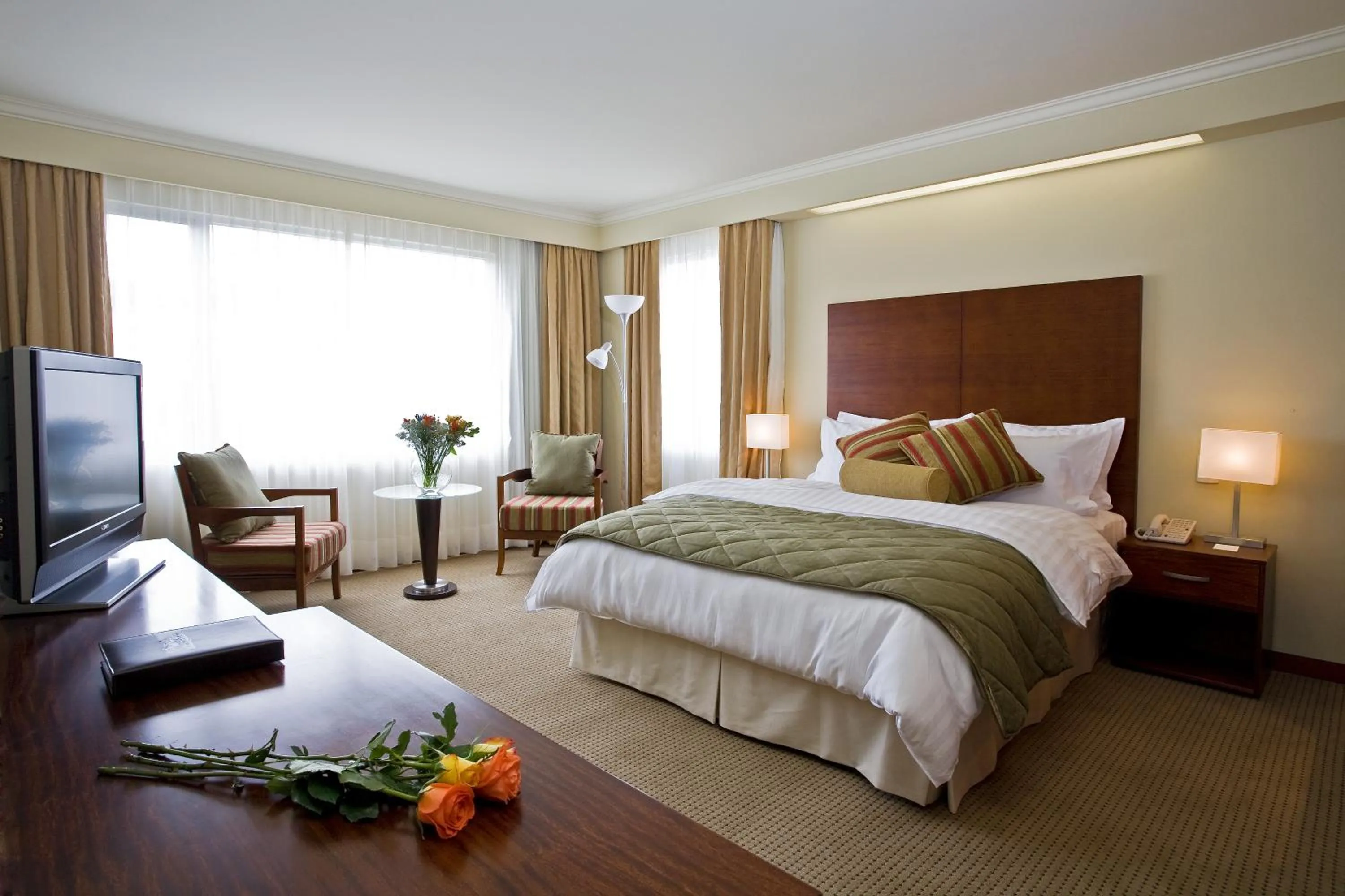 Day, Bed in Hotel Stubel Suites & Cafe