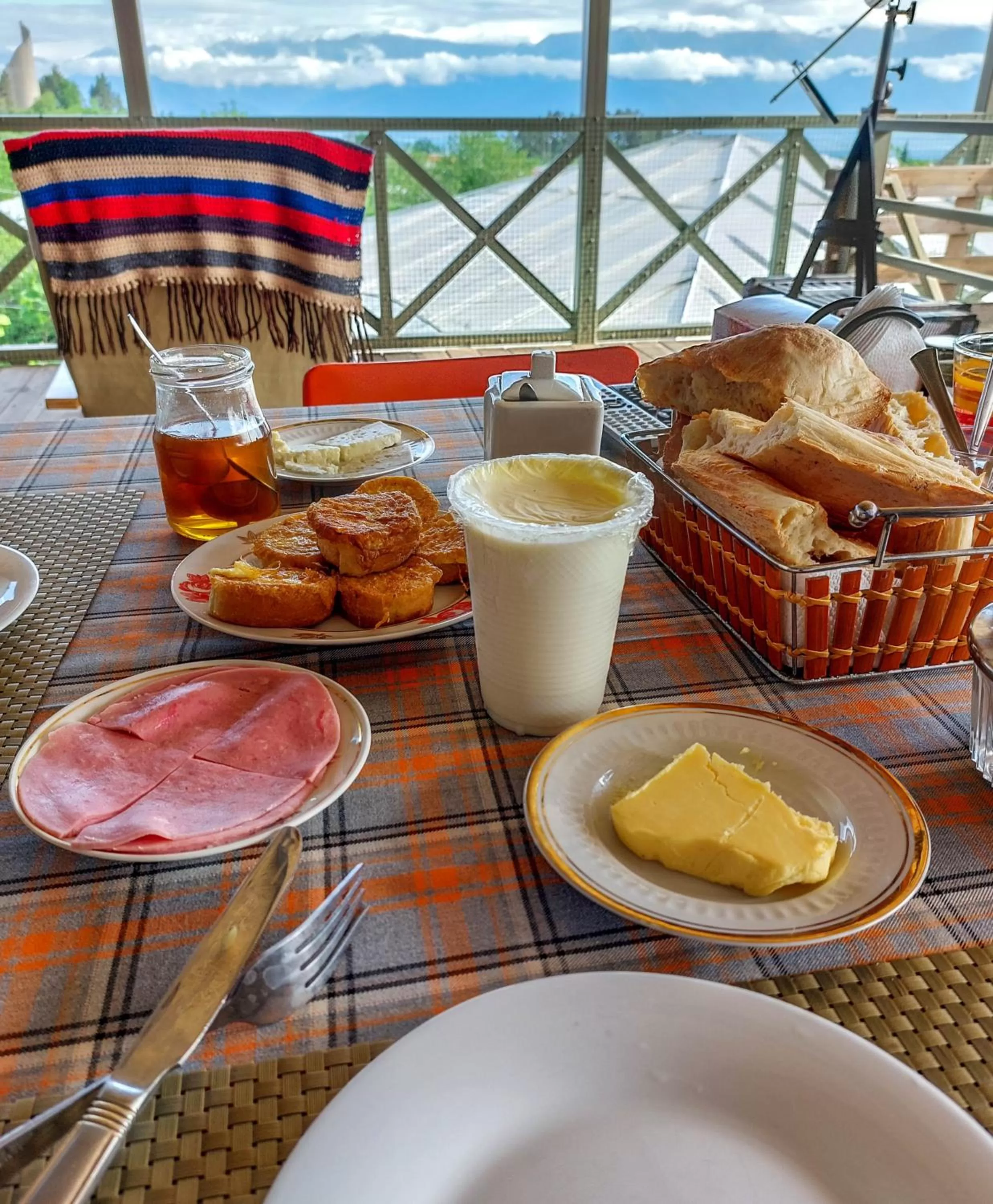 Balcony/Terrace, Breakfast in Qilimcha's Guesthouse