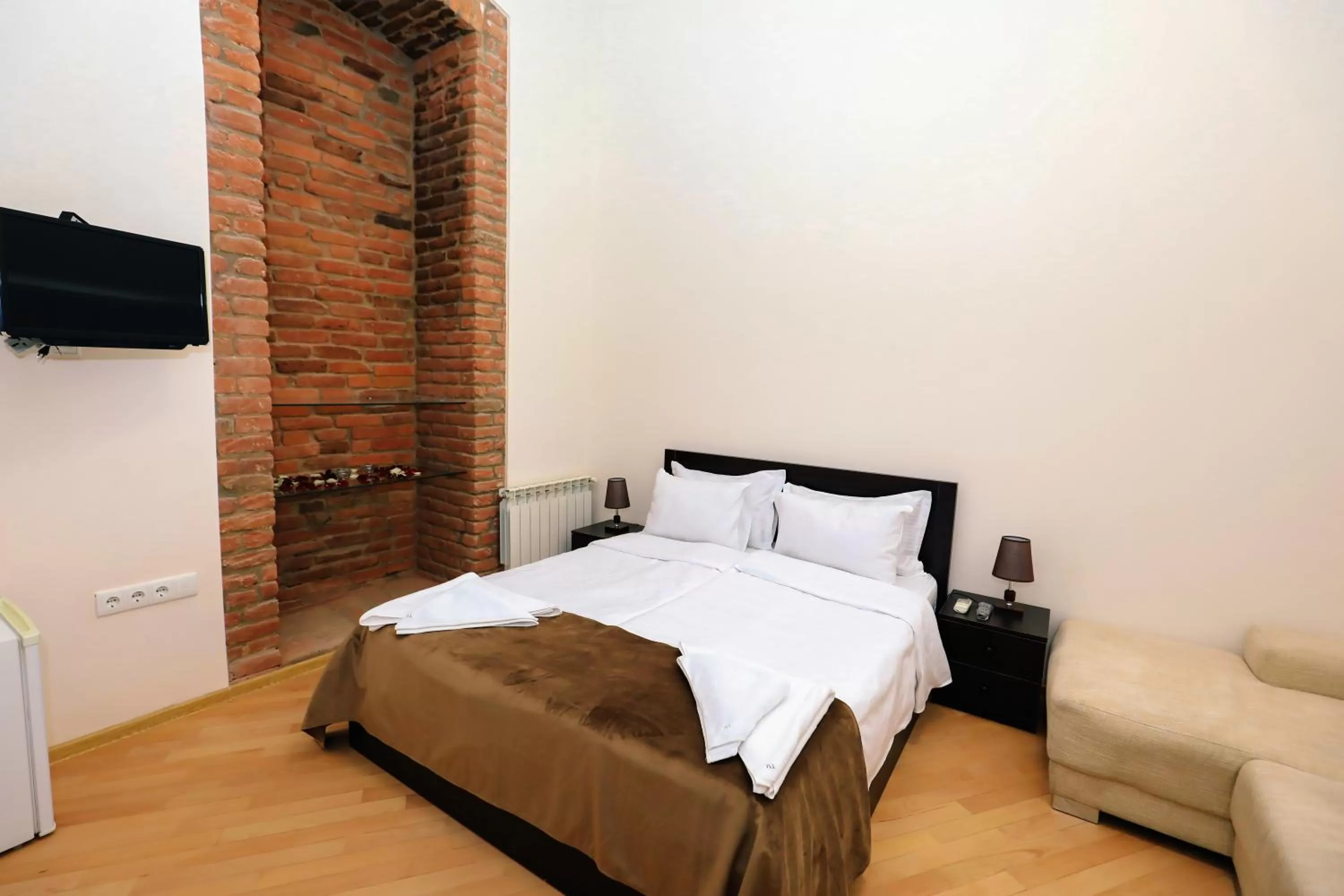 Bed in Tamarisi Old Tbilisi