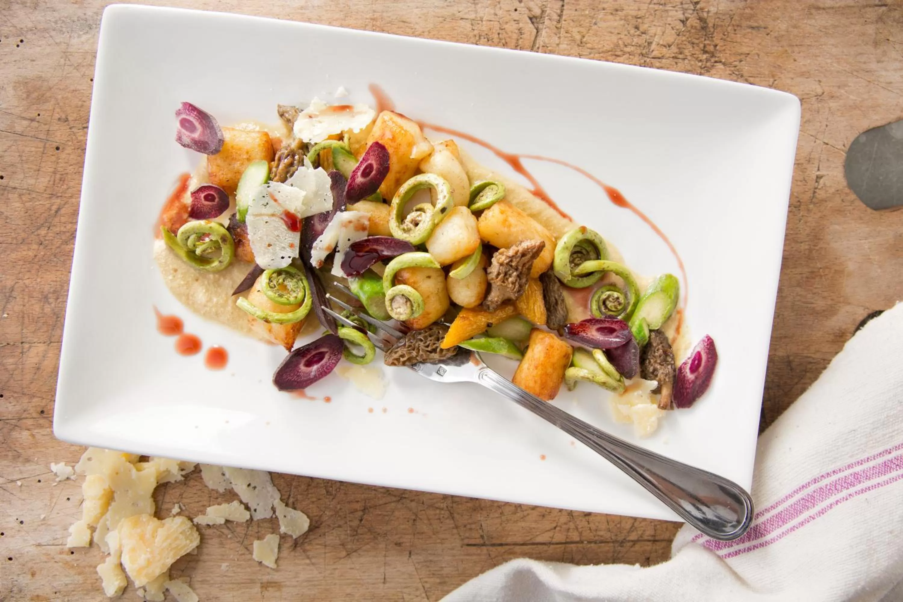 Restaurant/places to eat in Kimpton Brice Hotel by IHG