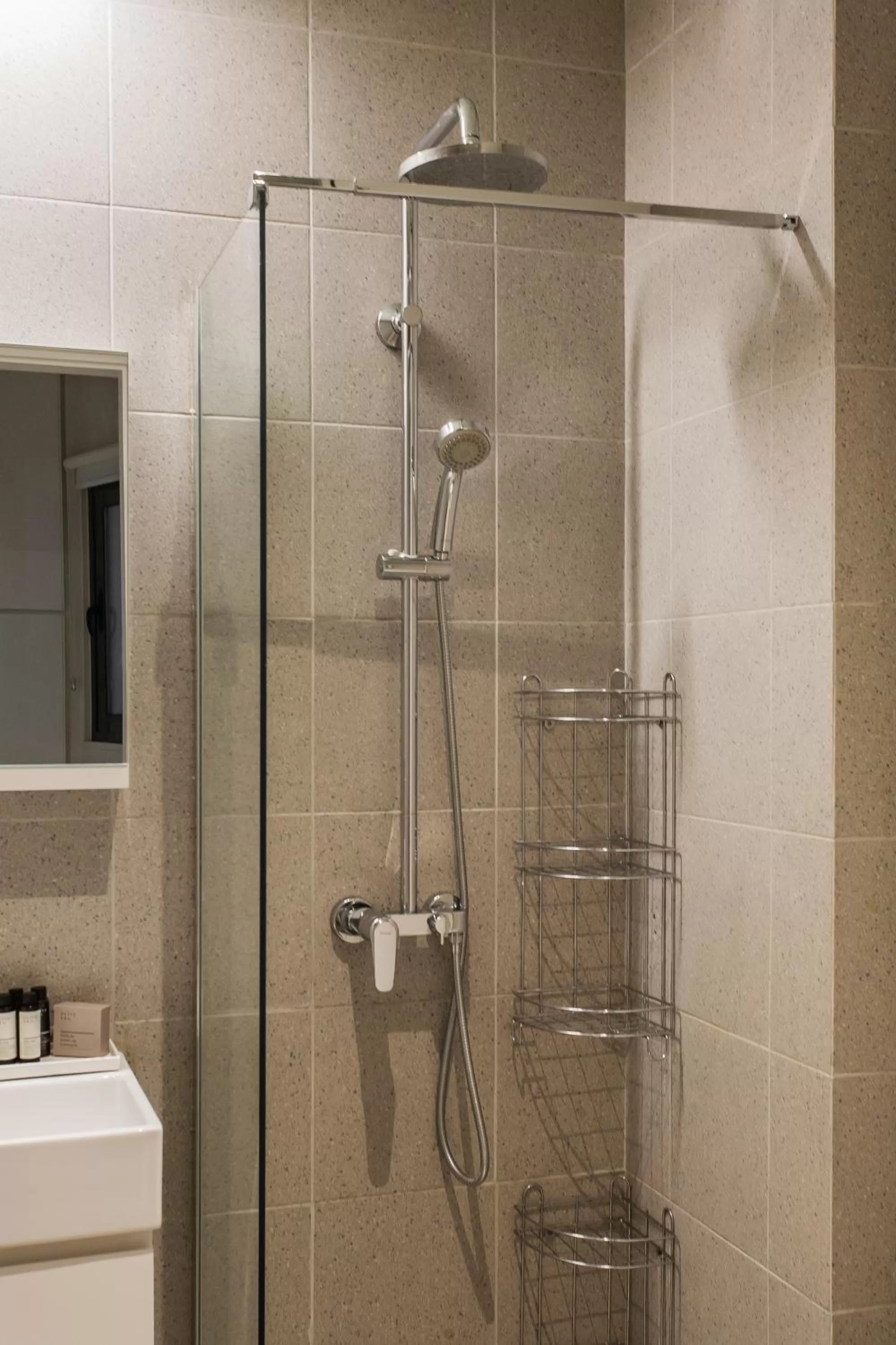 Bathroom in ZOIA The Hill by UPSTREET