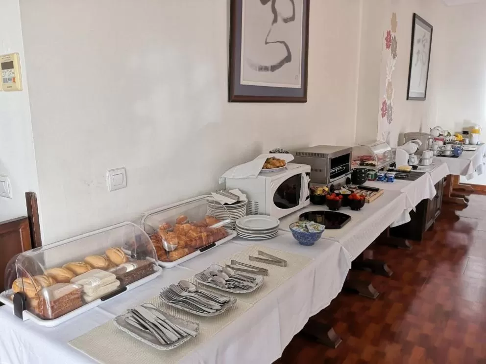 Food and drinks in La Luna Blanca