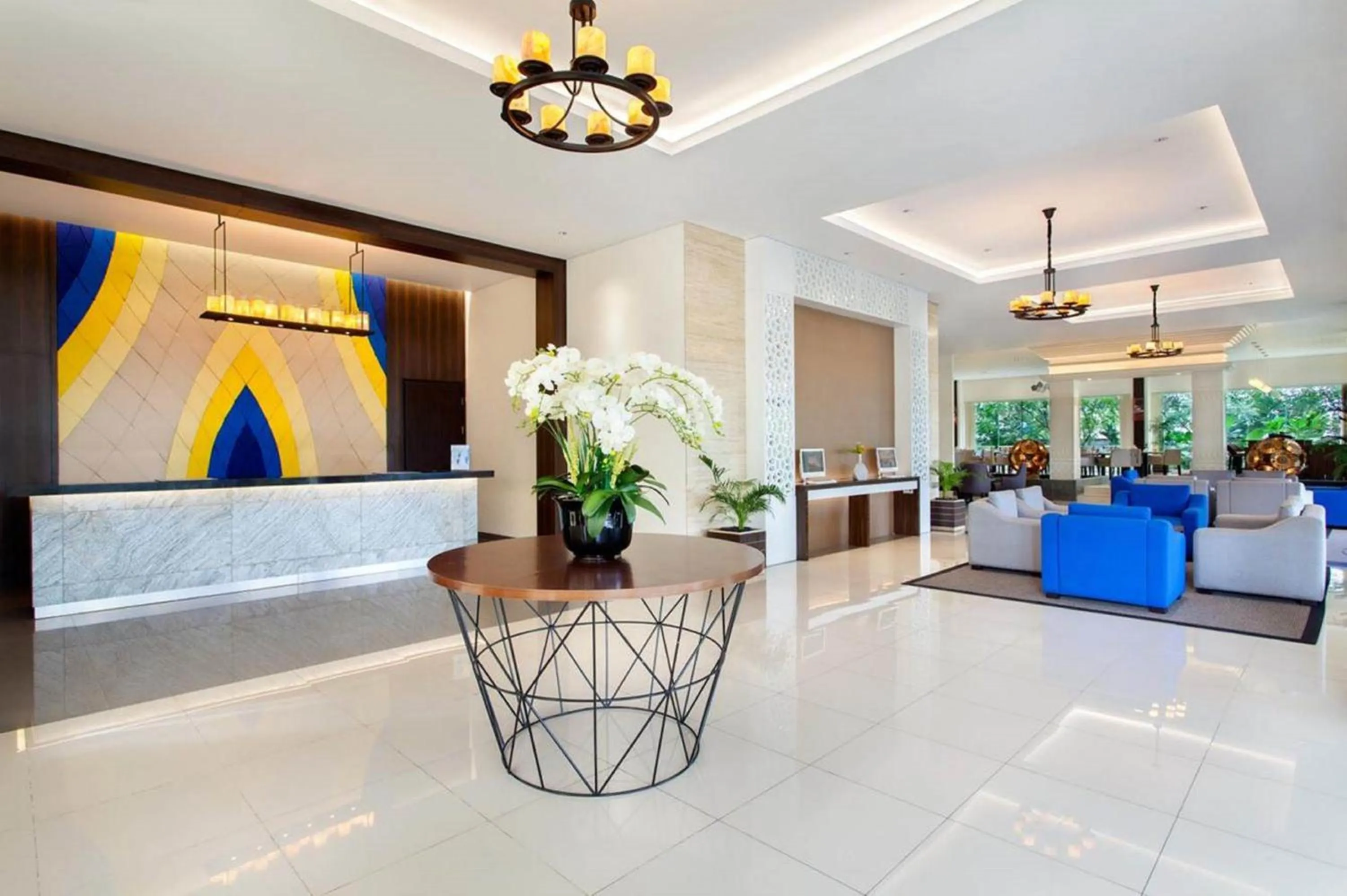 Lobby or reception in Days Hotel & Suites by Wyndham Jakarta Airport
