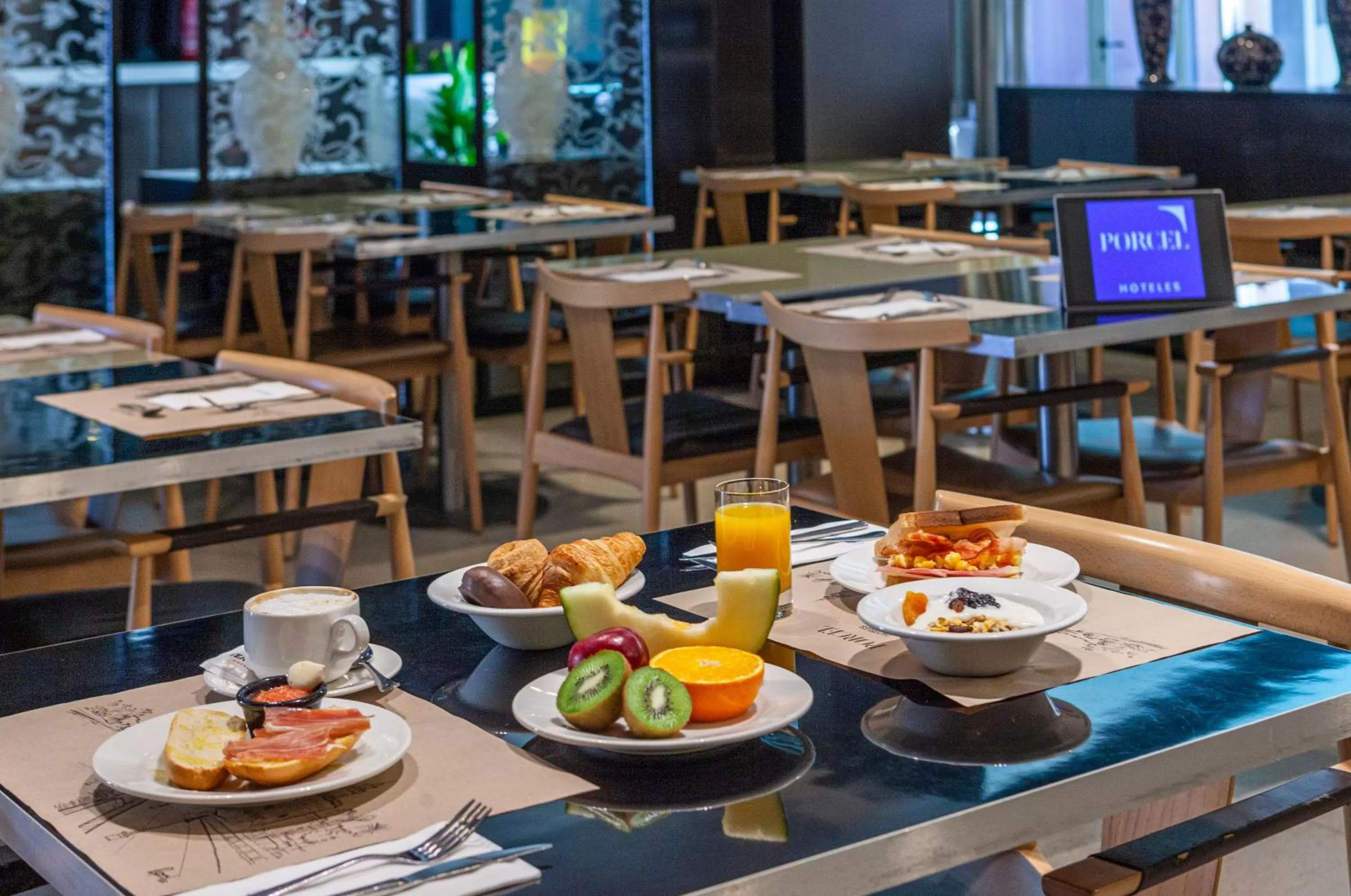 Restaurant/places to eat in Porcel Torneo