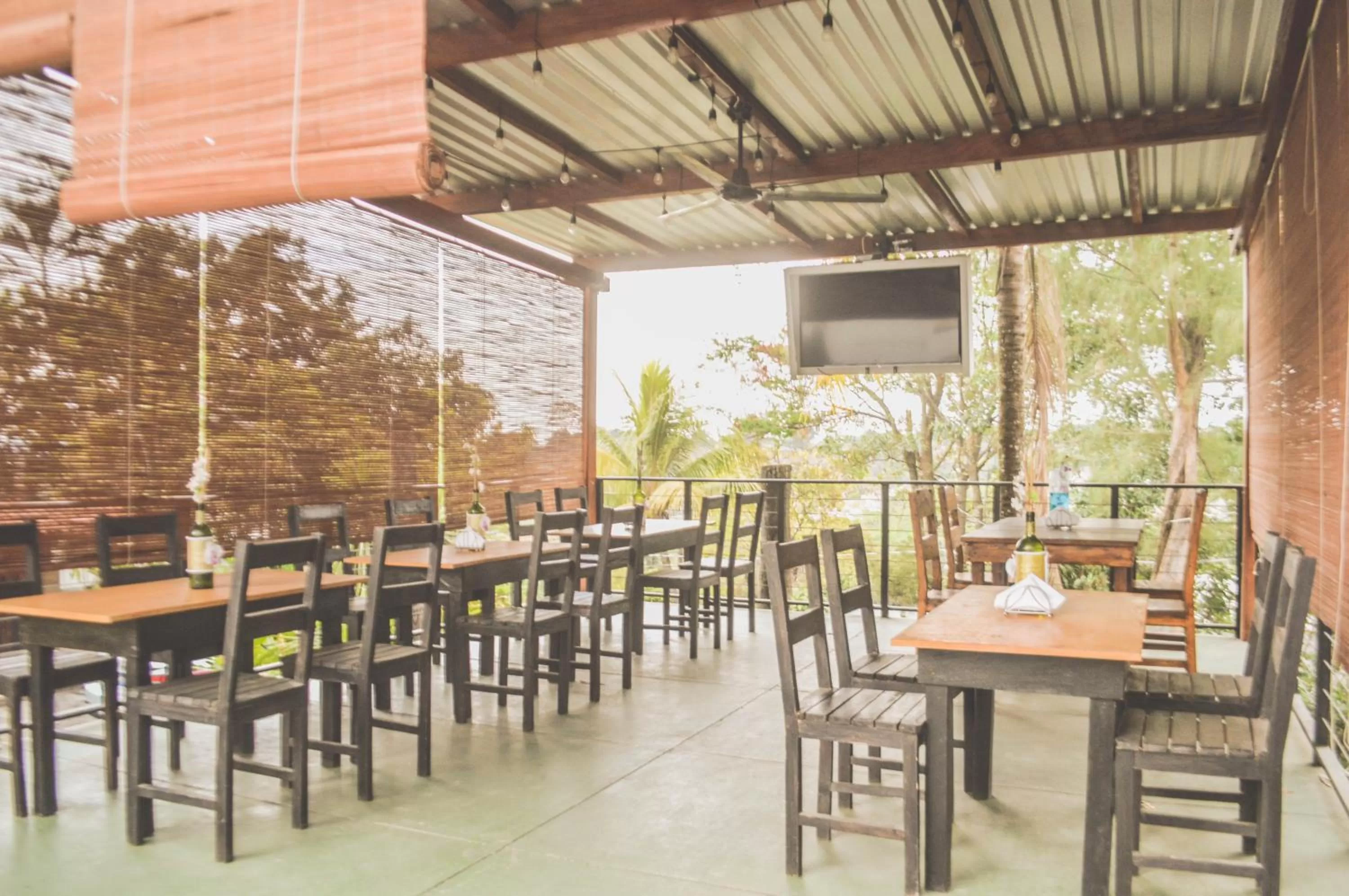 Restaurant/Places to Eat in VILLA NAPOLI